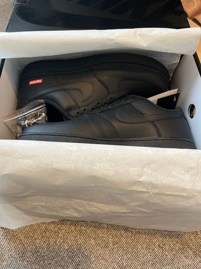 Supreme × Nike Air Force 1 Low "Black"