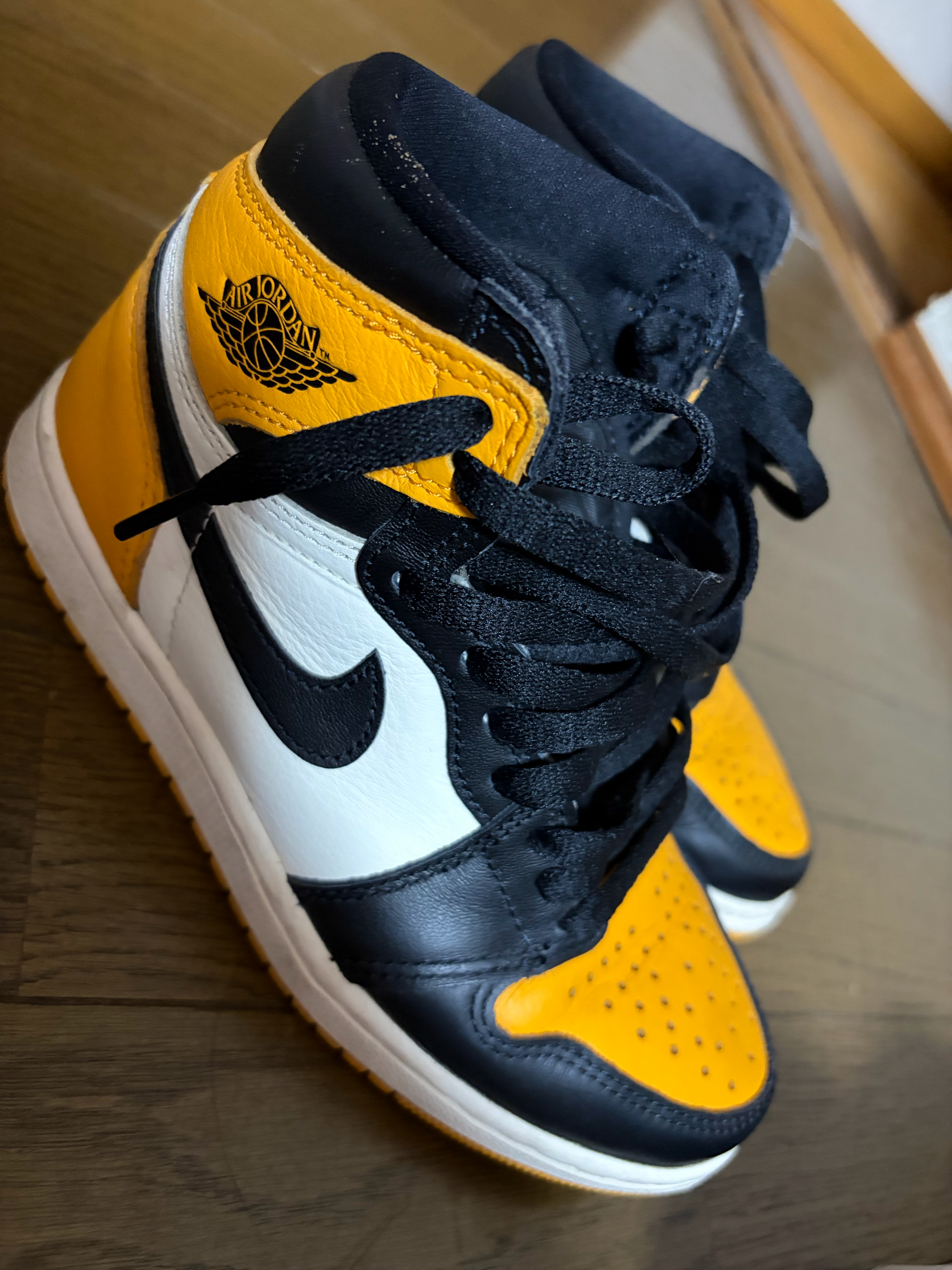 Nike Air Jordan 1 Retro High OG "Taxi"