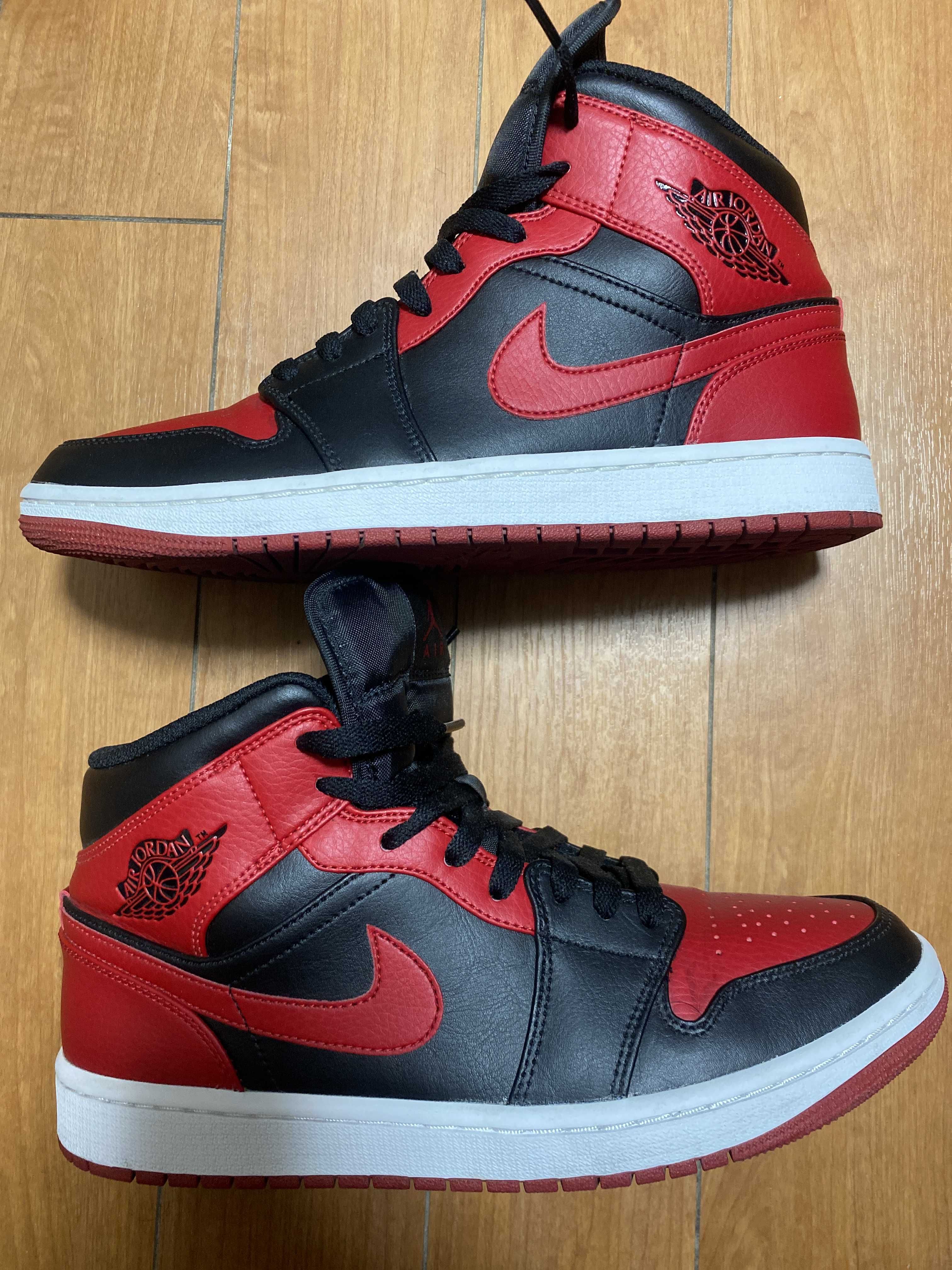 Nike Air Jordan 1 Mid "Bred"