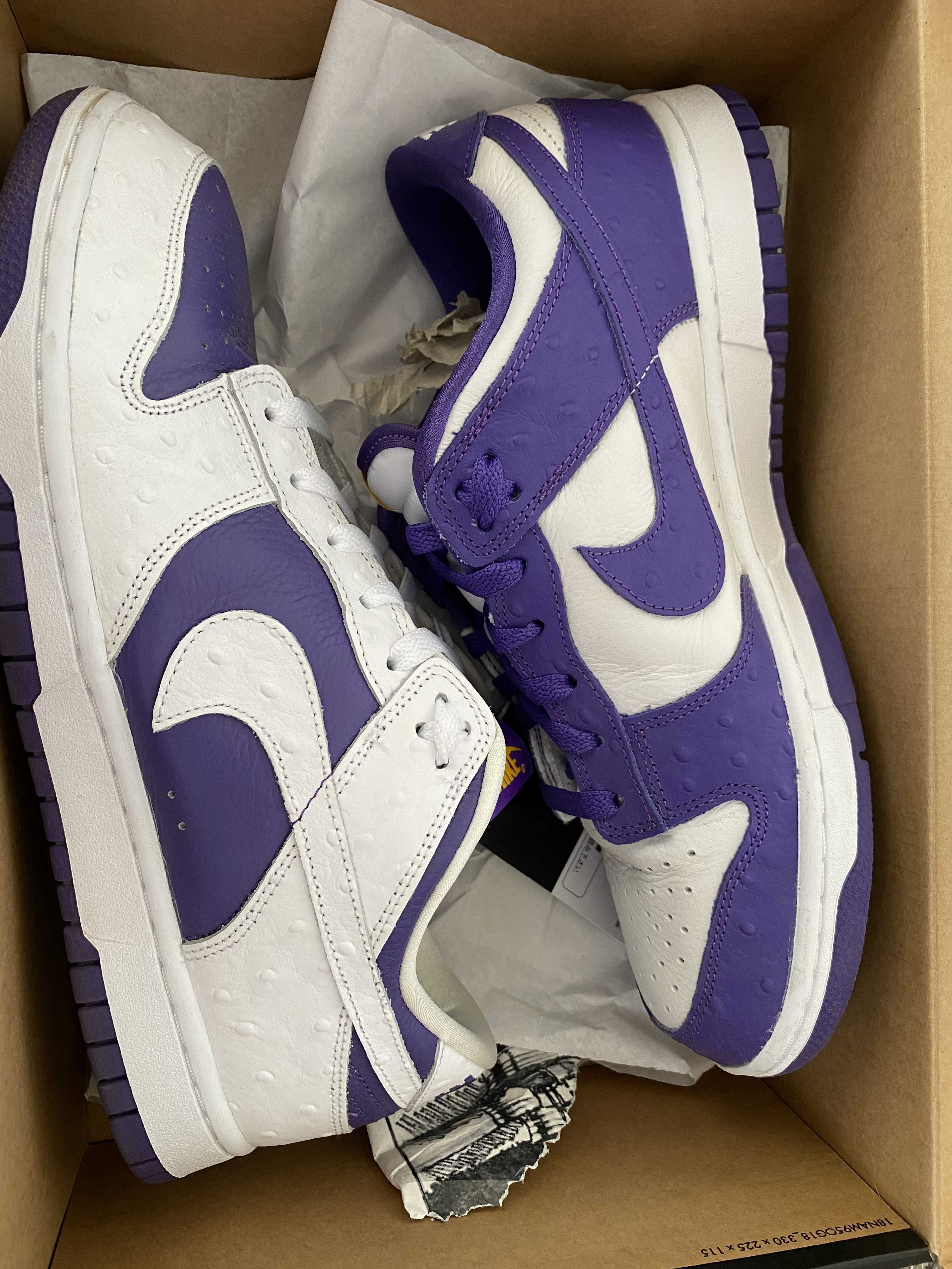 Nike Women's Dunk Low "Made You Look"