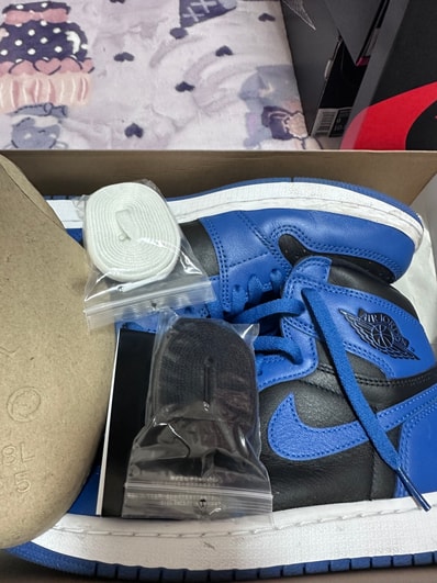 Nike Air Jordan 1 Retro High OG "Dark Marina Blue"