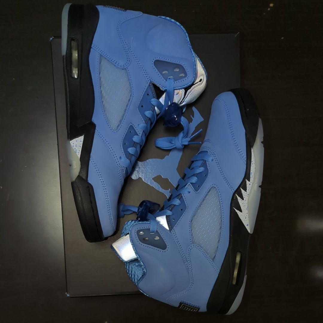 Nike Air Jordan 5 Retro SE "University Blue"
