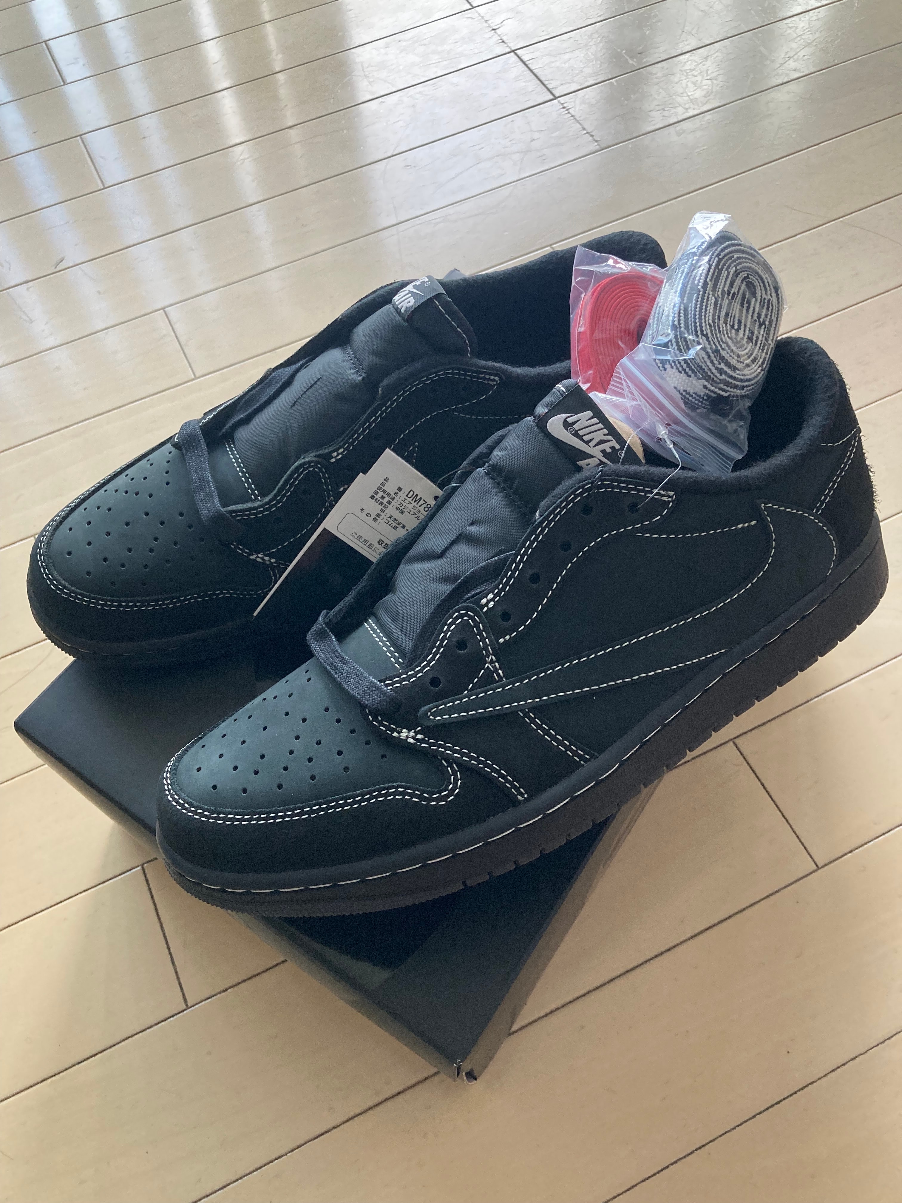 中古　ナイキ エアジョーダン1 ロー OG SP \"ブラック ファントム\" トラヴィス スコット×ナイキ エアジョーダン1 ロー OG ブラック