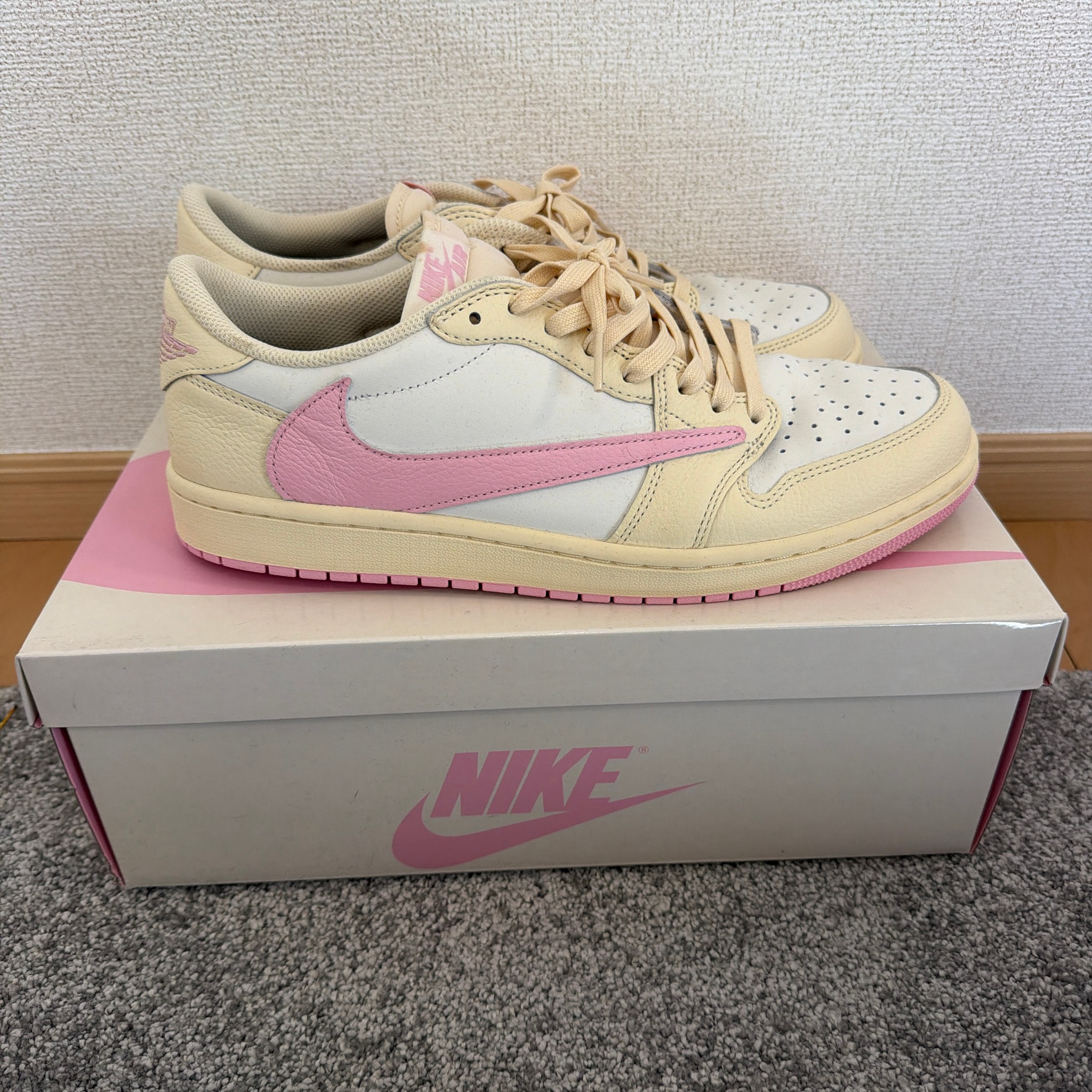 Travis Scott × Nike Air Jordan 1 Retro Low OG "Muslin/Shy Pink"
