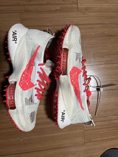 Off-White × Nike Air Zoom Tempo Next% Flyknit "Solar Red"