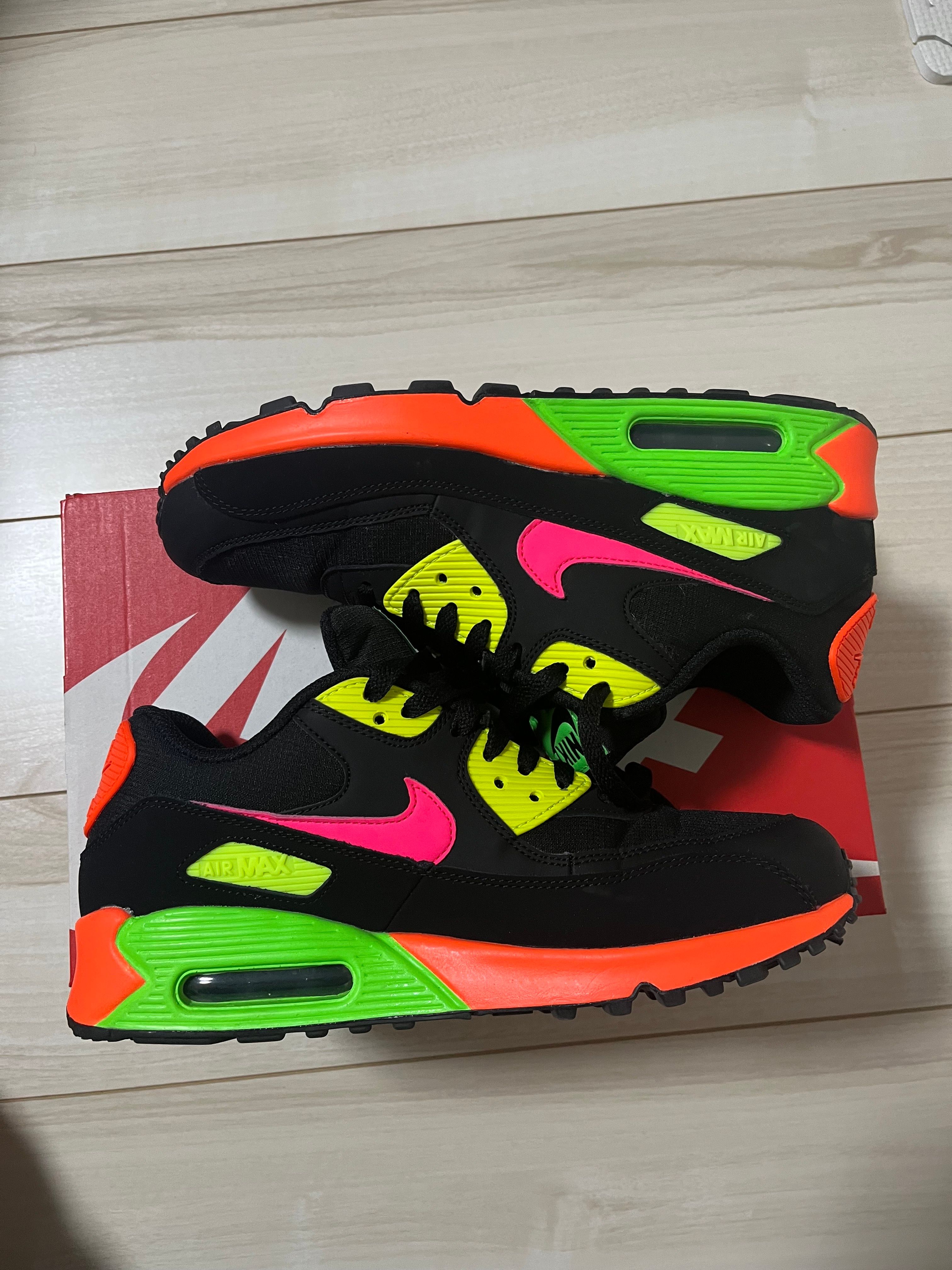 NIKE AIR MAX 90 "TOKYO NEON"