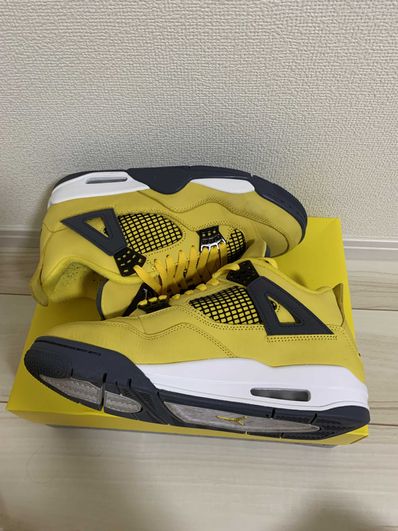 Nike Air Jordan 4 "Tour Yellow"