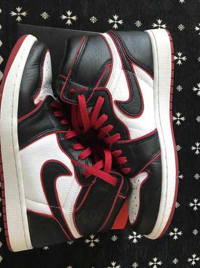 Nike Air Jordan 1 Retro High OG "Blood Line"