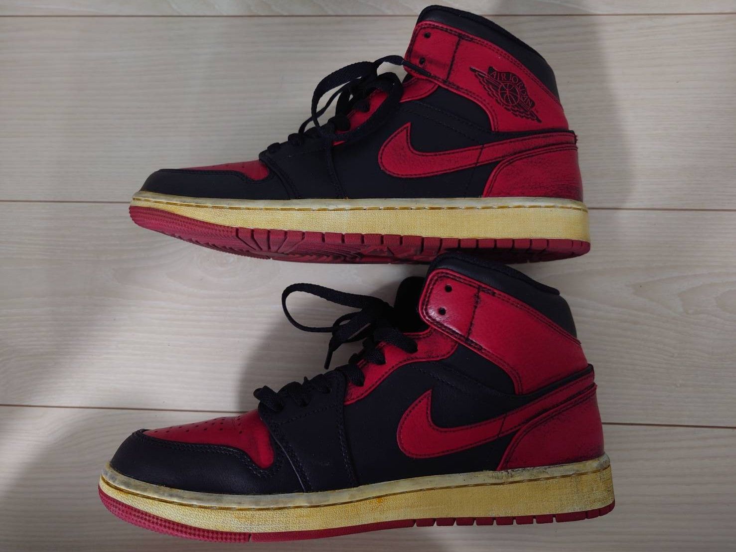 Nike Air Jordan 1 Mid "Bred"