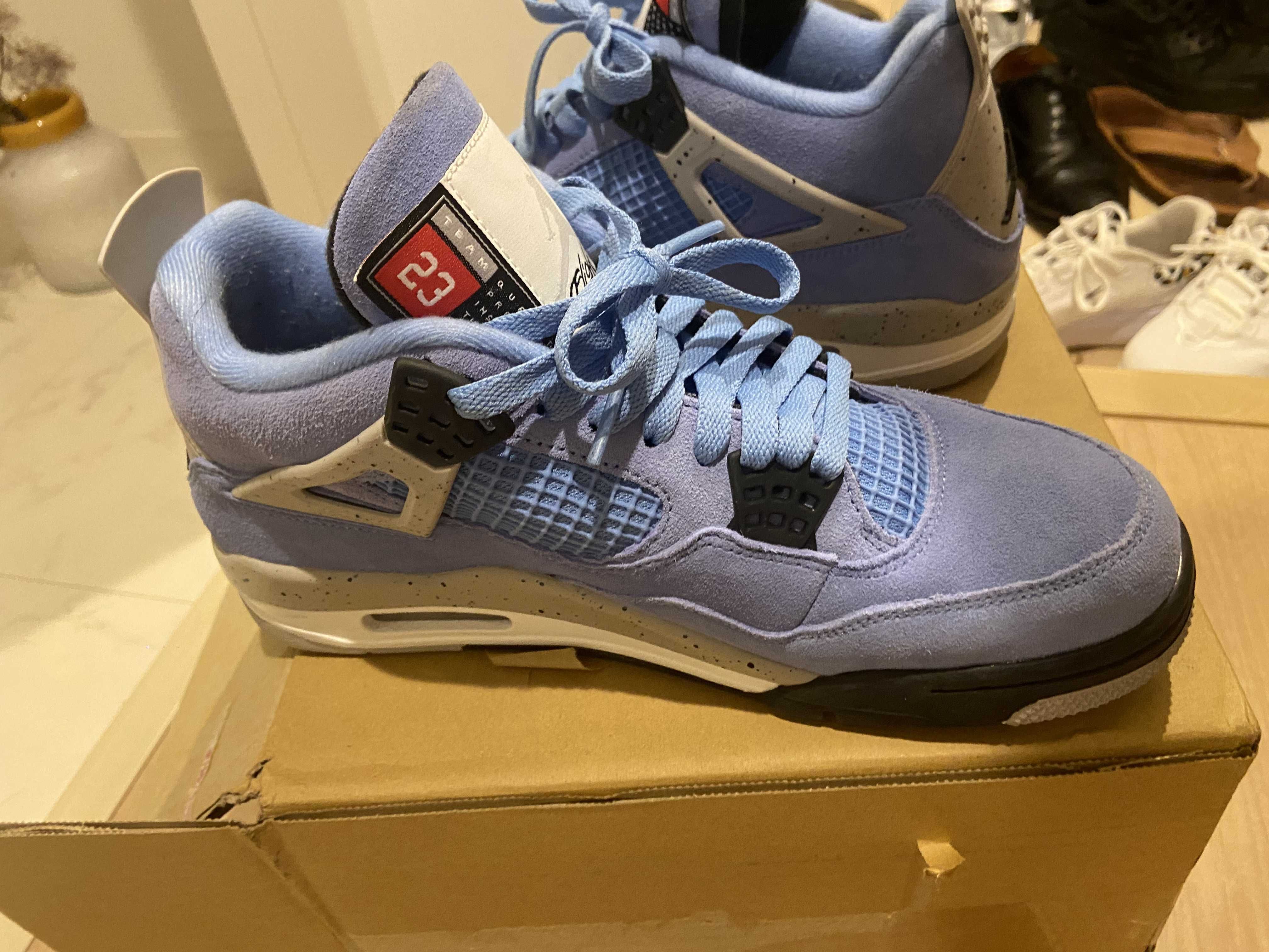 Nike Air Jordan 4 "University Blue"