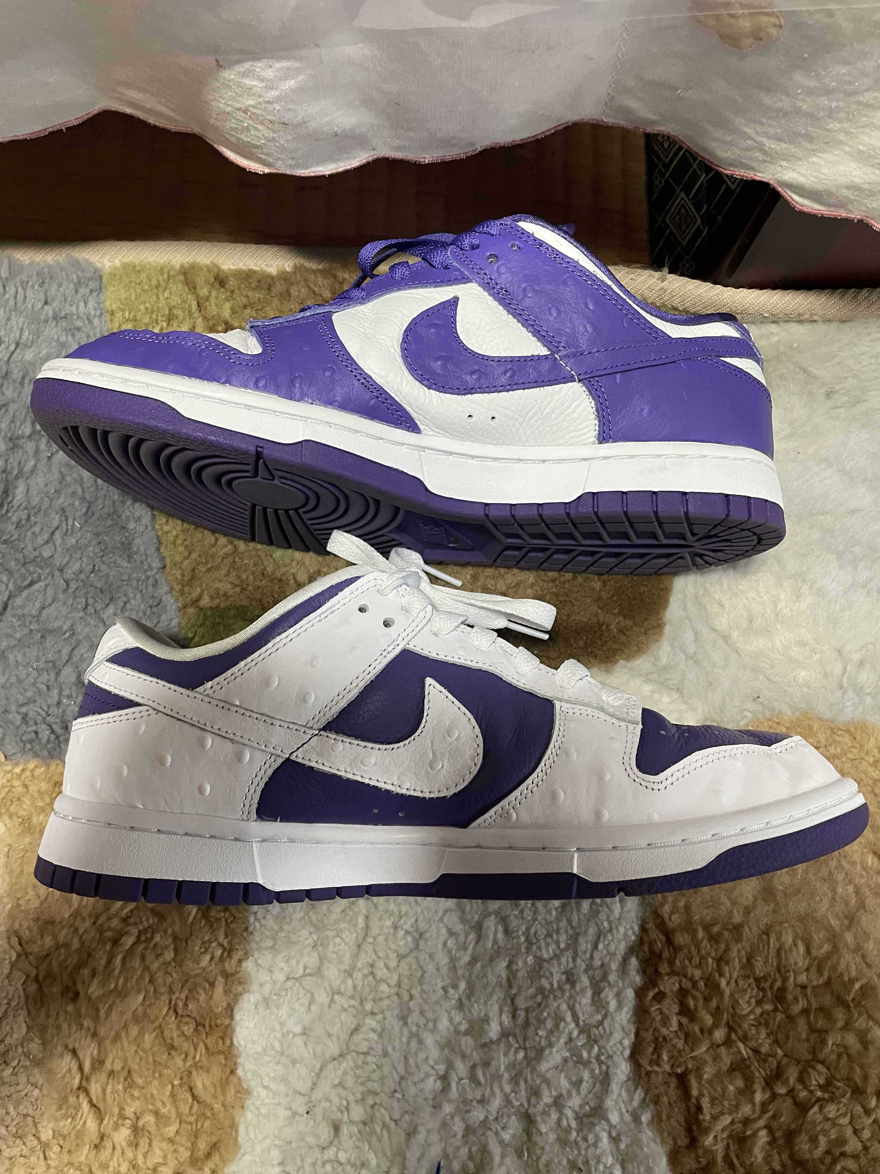 Nike Women's Dunk Low "Made You Look"