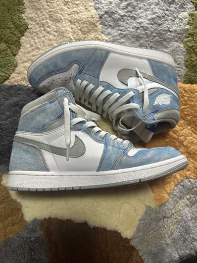 Nike Air Jordan 1 High OG "Hyper Royal"