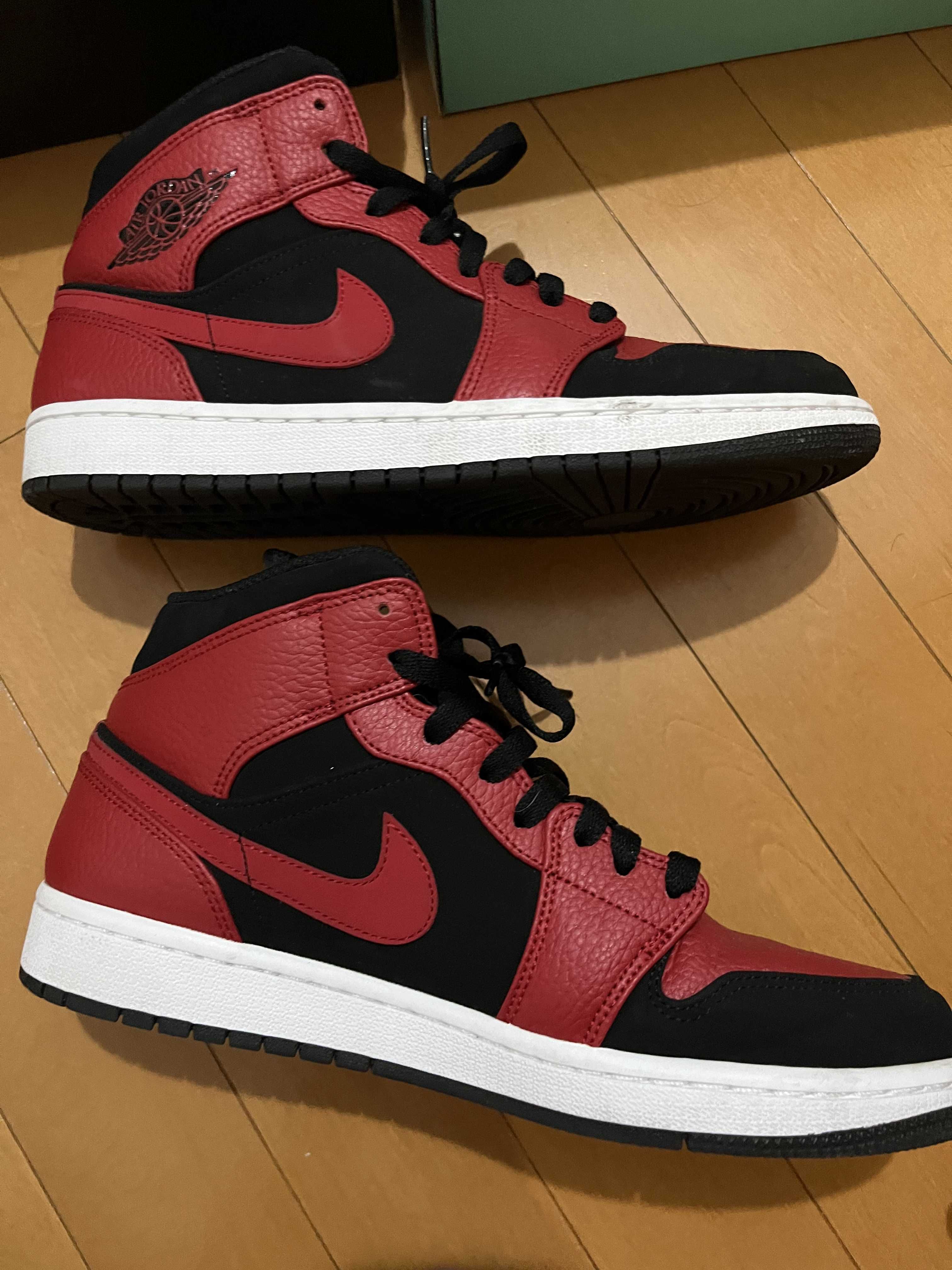 Nike Air Jordan 1 Mid "Reverse Bred"