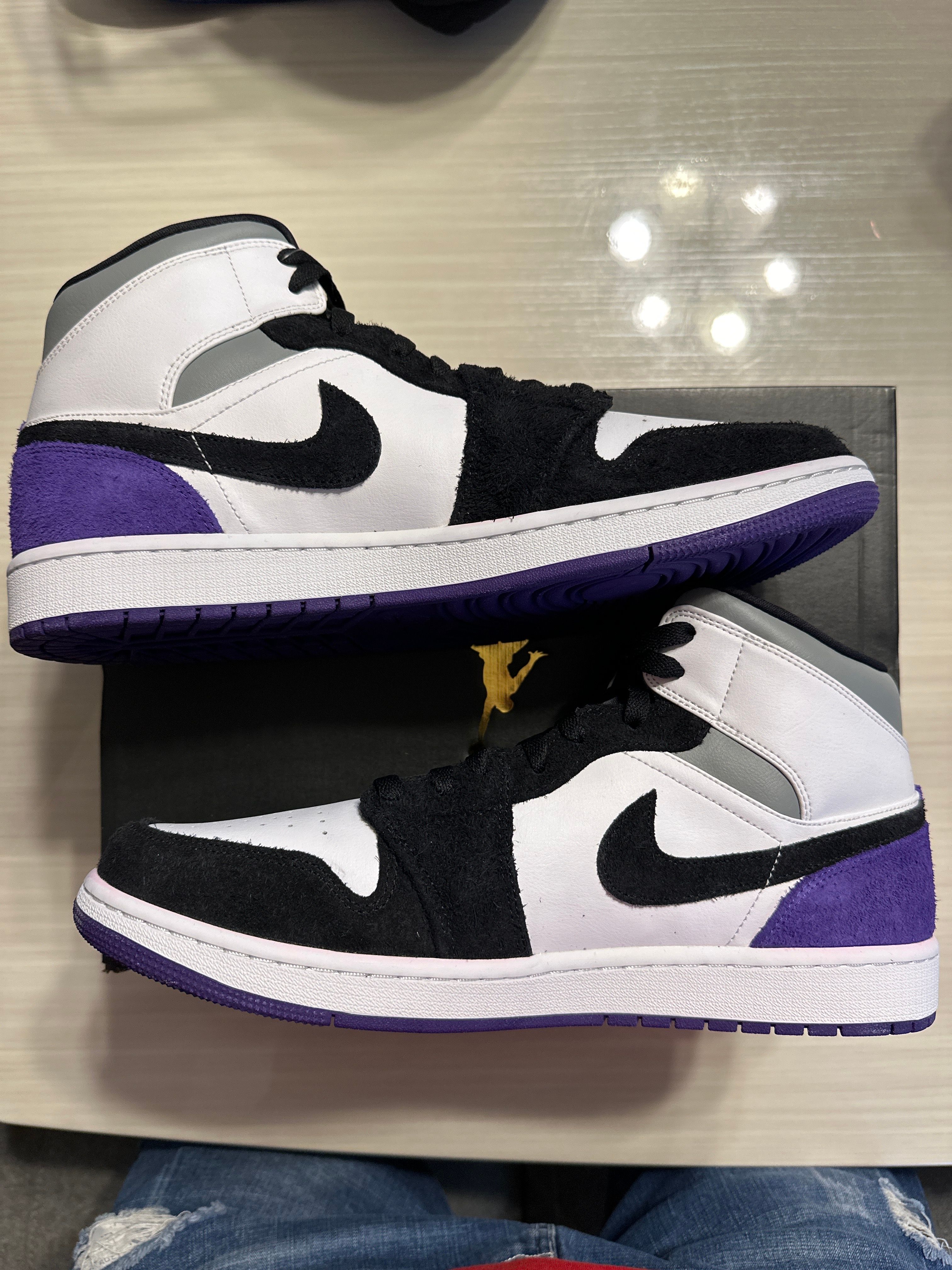Nike Air Jordan 1 Mid "Purple"