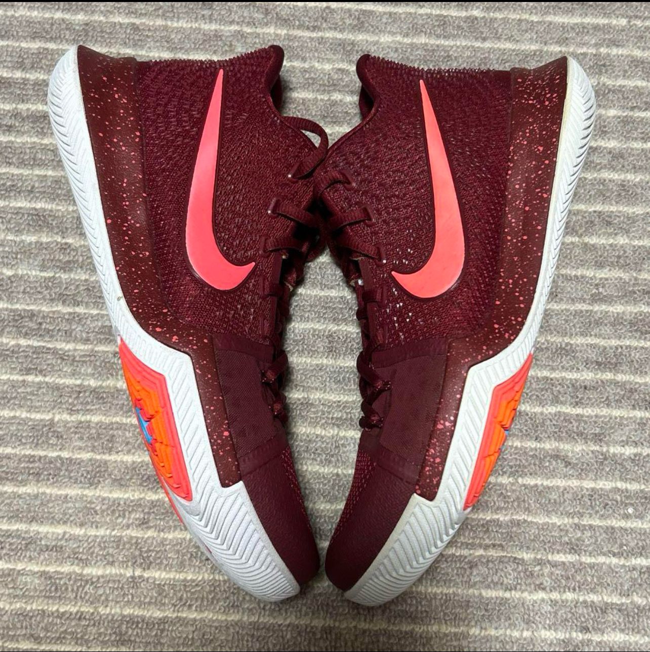 NIKE KYRIE 3 "TEAM RED"