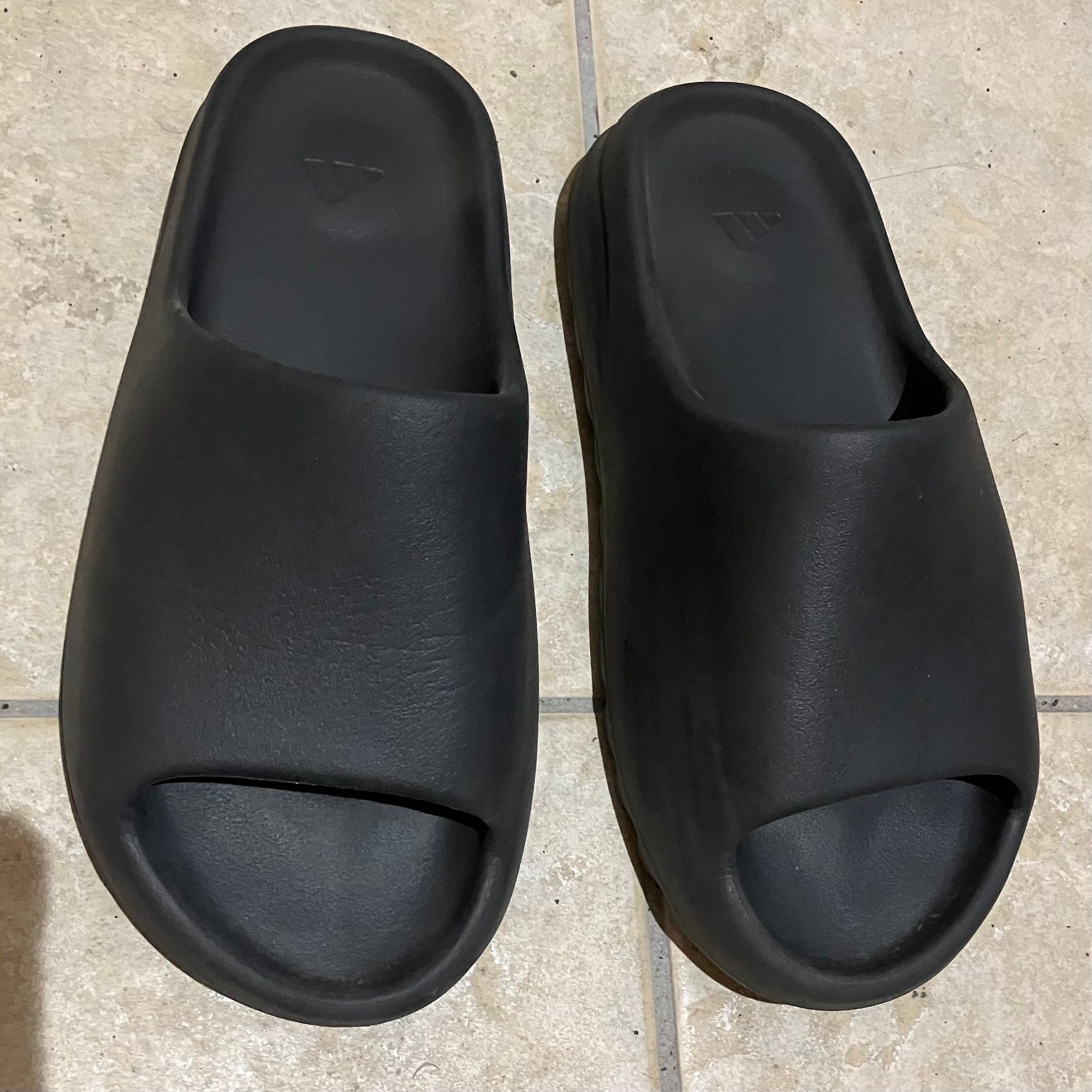 adidas YEEZY Slide "Onyx"
