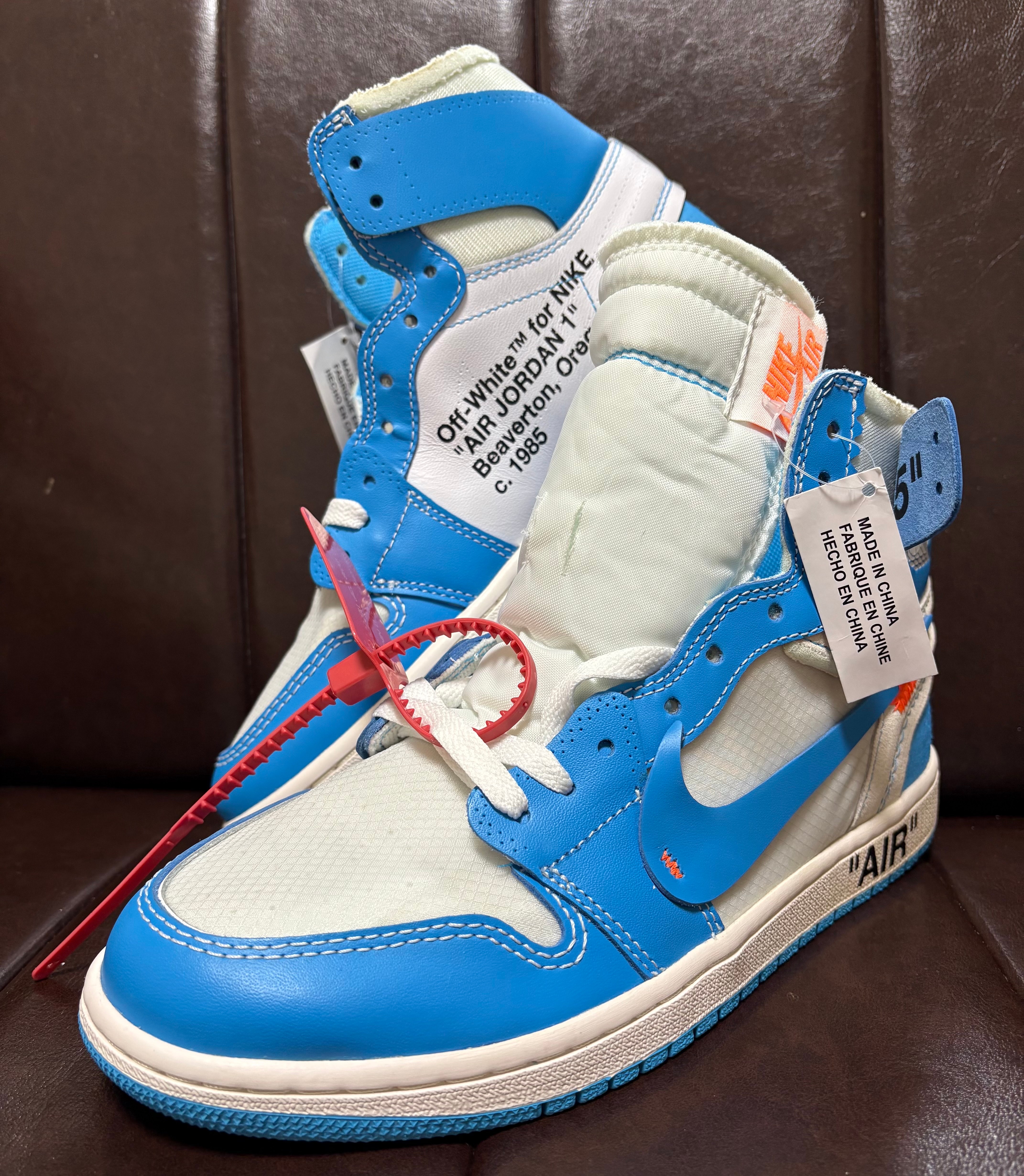 Off-White × Nike Air Jordan 1 High UNC "White/Dark Powder Blue"