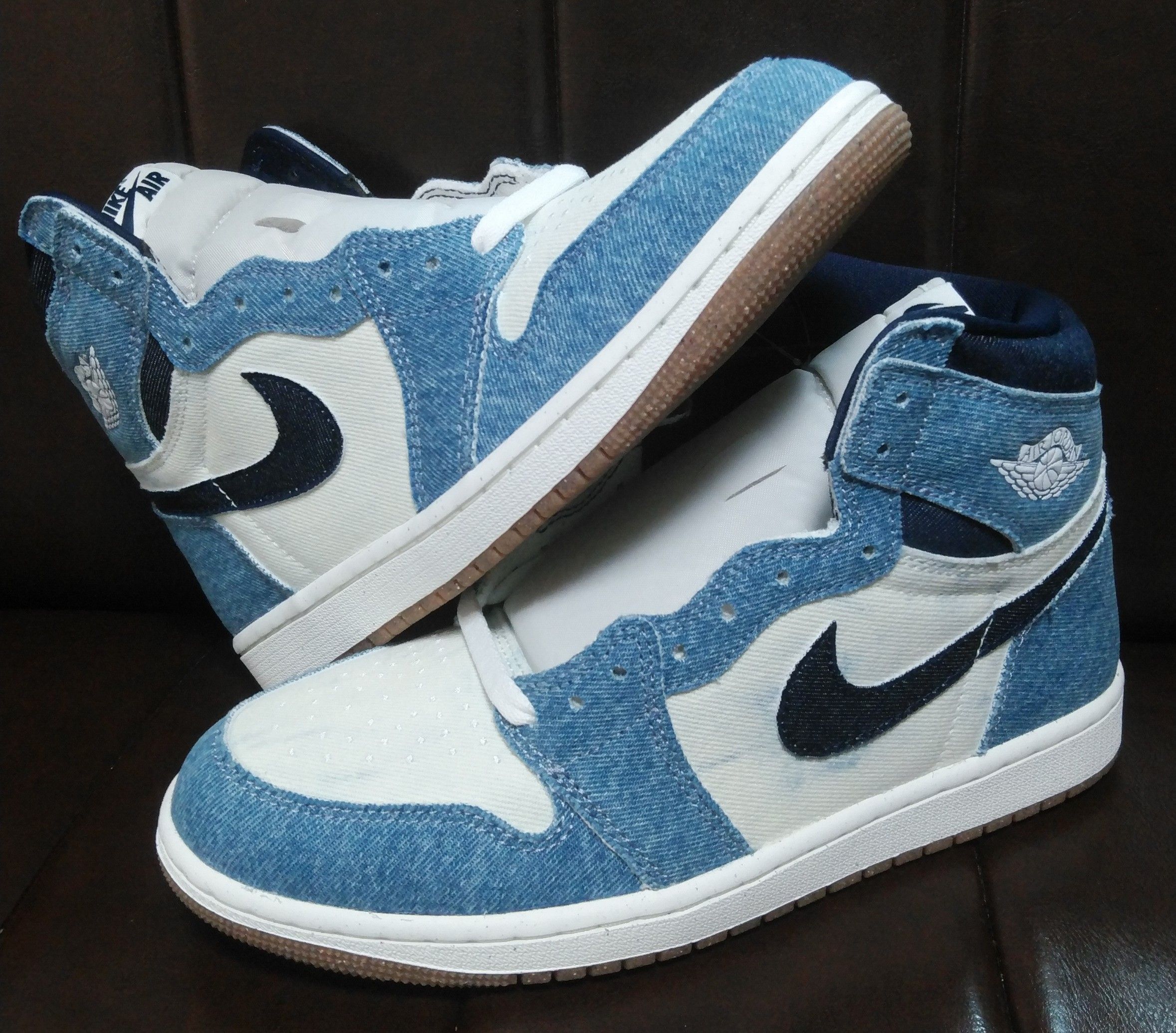 Nike Air Jordan 1 Retro High OG "Denim"