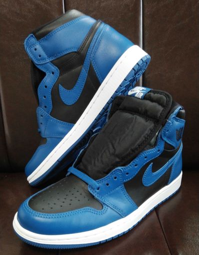 Nike Air Jordan 1 Retro High OG "Dark Marina Blue"