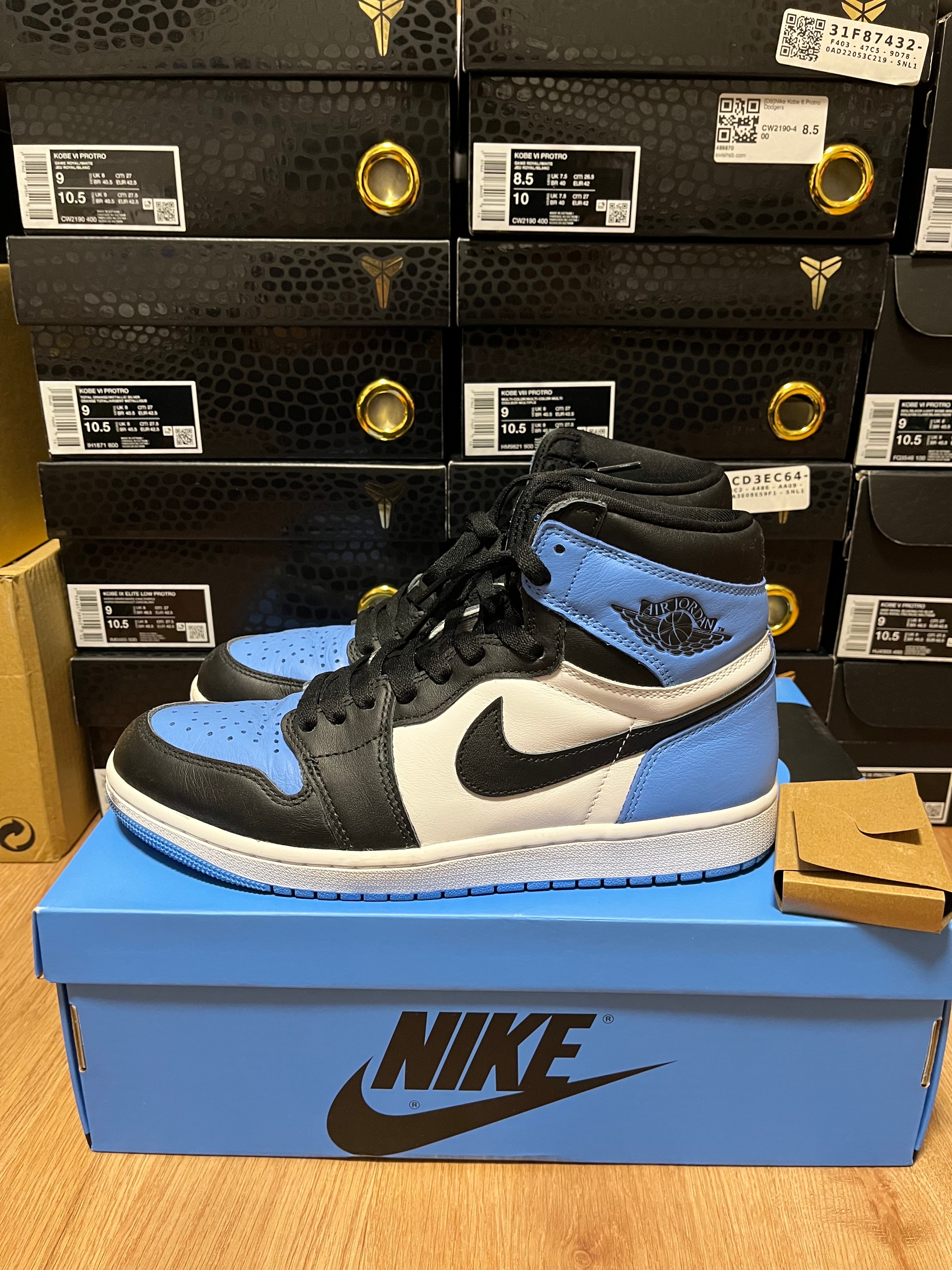 Nike Air Jordan 1 Retro High OG "University Blue/UNC Toe"