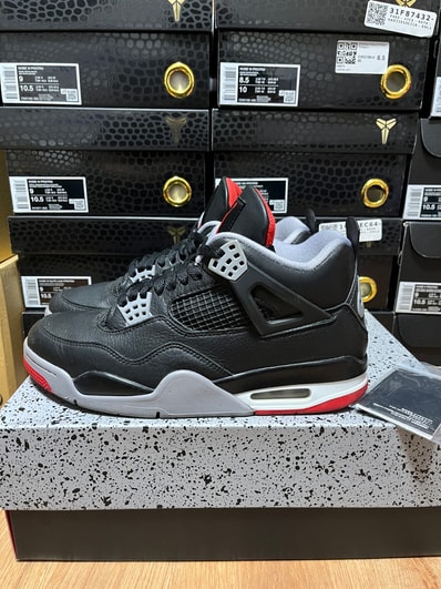 Nike Air Jordan 4 Retro "Bred Reimagined"