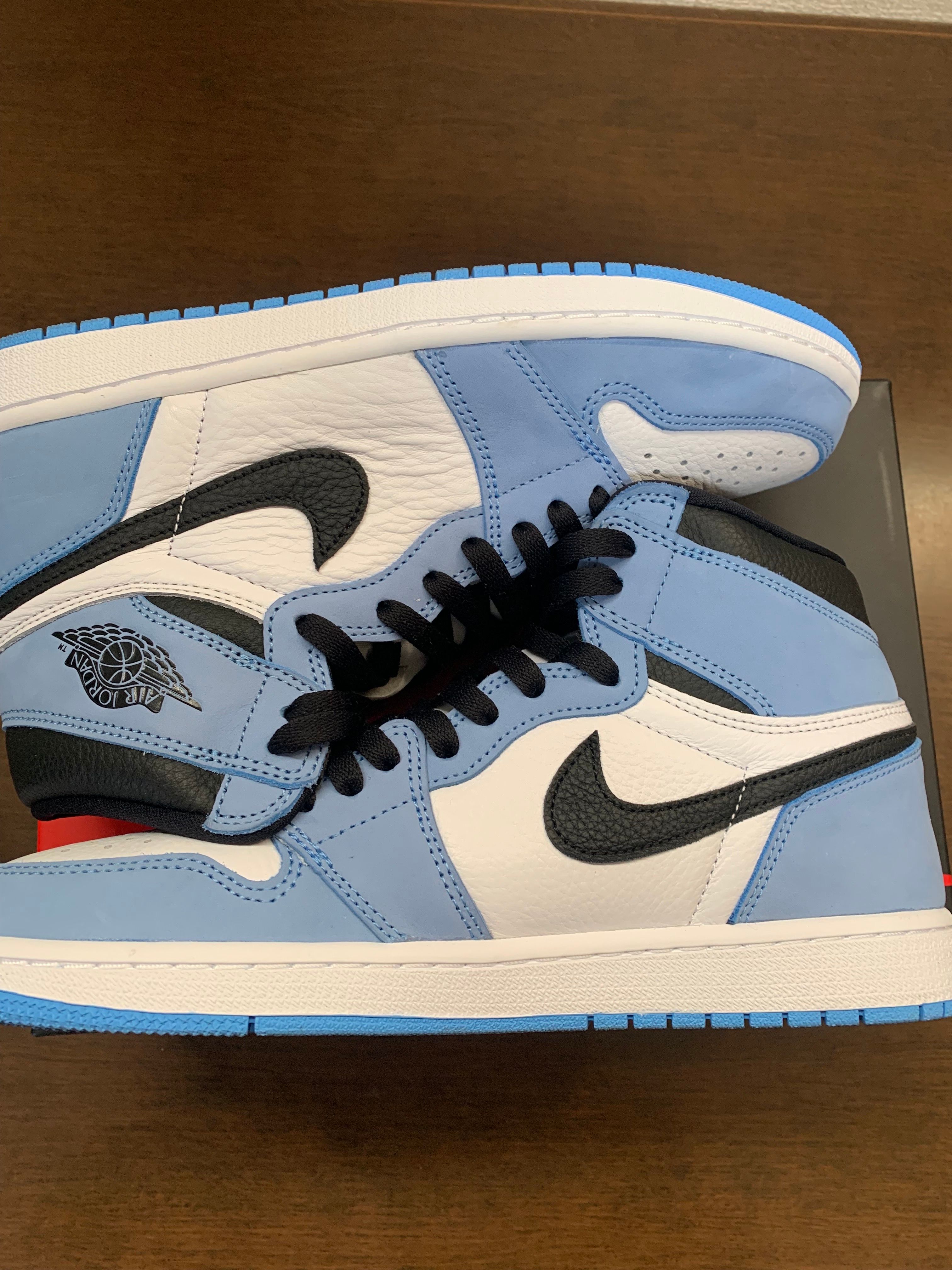 Nike Air Jordan 1 High OG "University Blue"