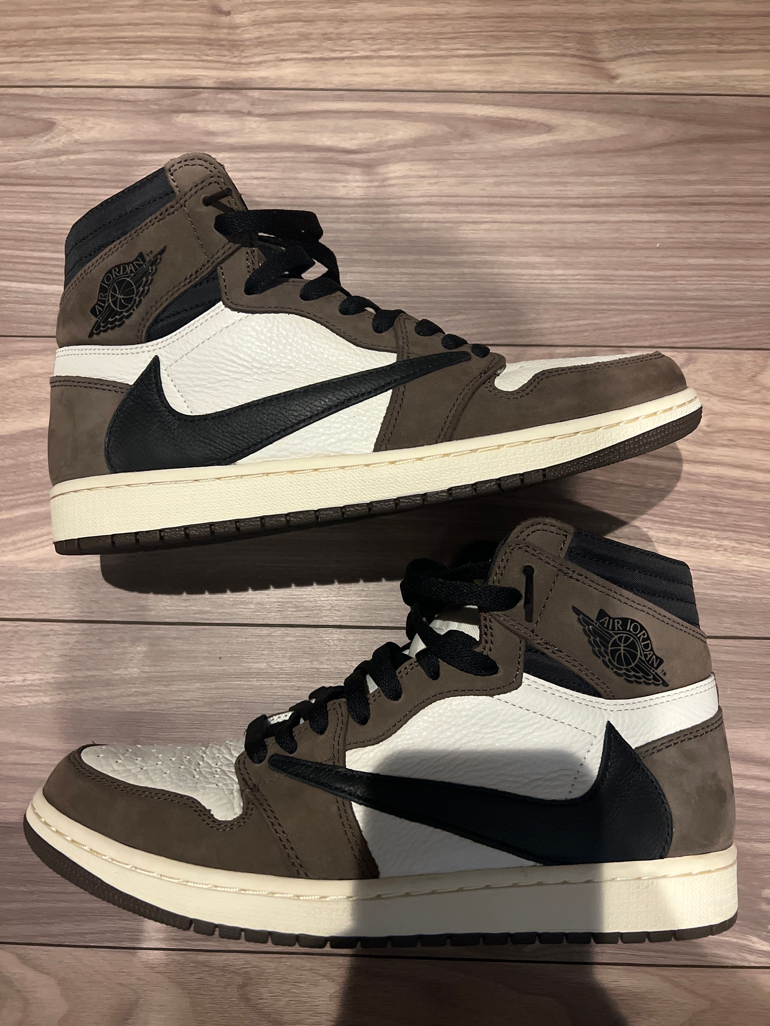 Travis Scott × Nike Air Jordan 1 Retro High OG TS SP "Sail/Dark Mocha"