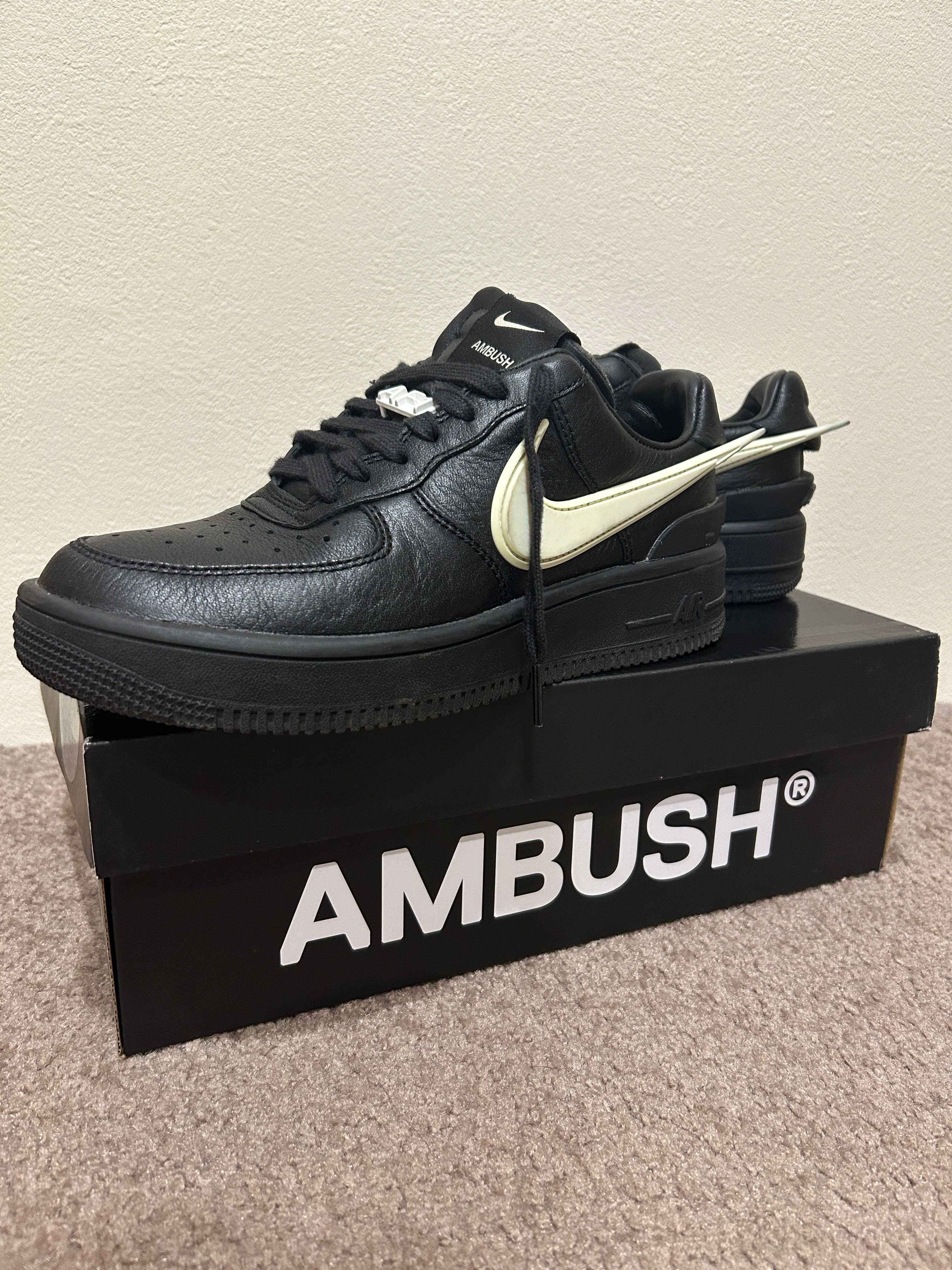 アンブッシュ × ナイキ エアフォース1 ロー "ブラック"