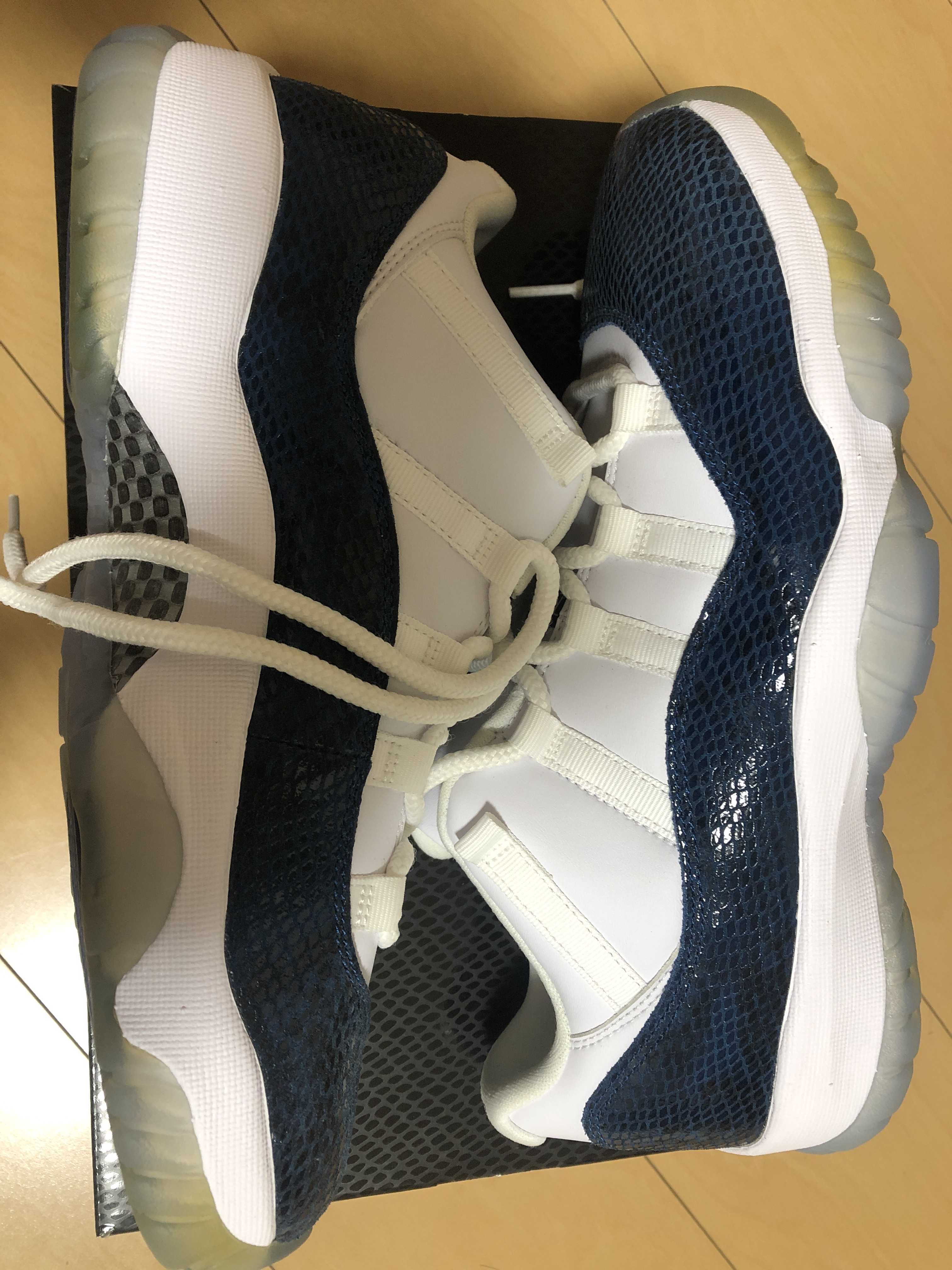 AIR JORDAN 11 LOW "SNAKESKIN"
