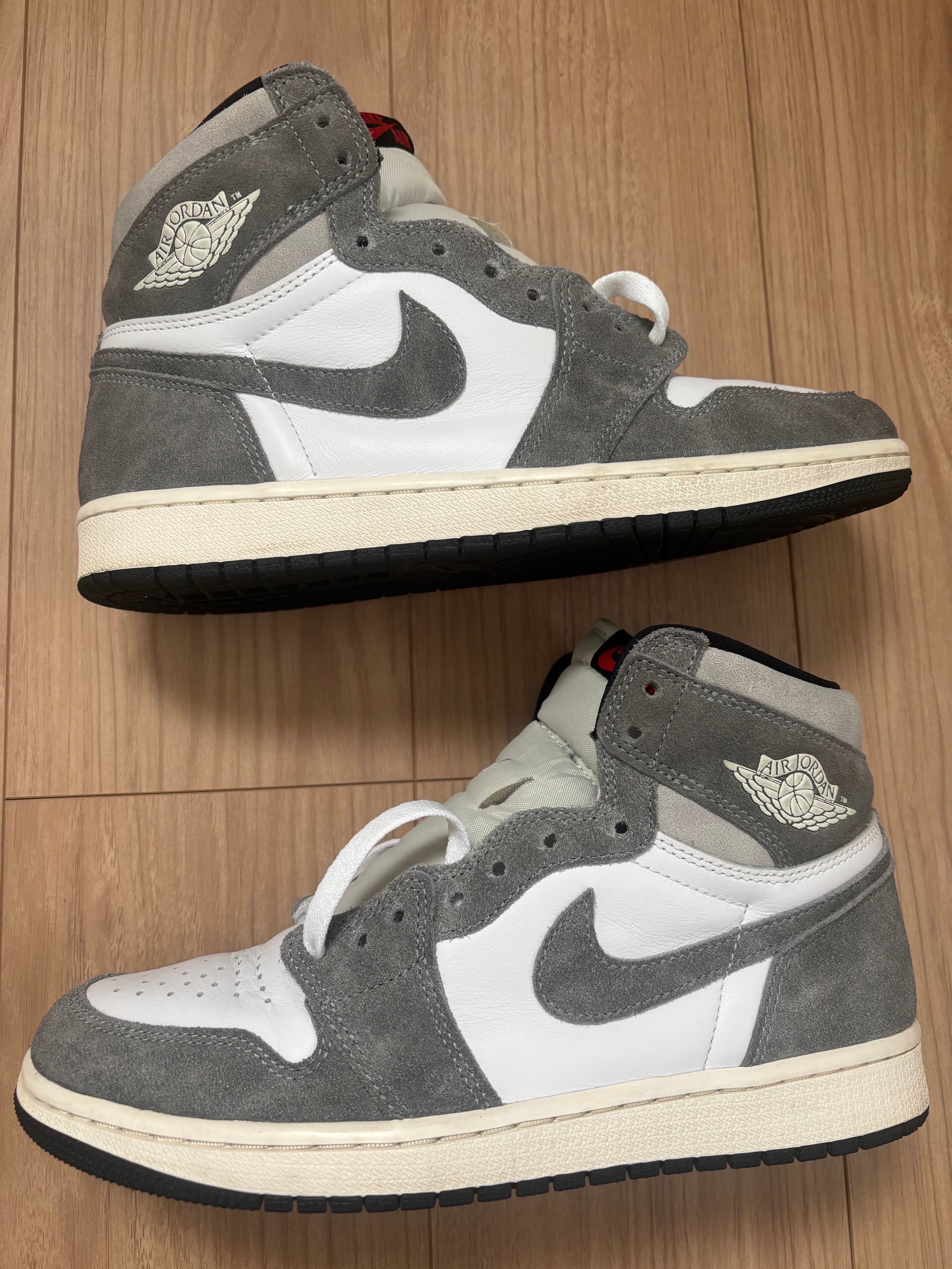 Nike Air Jordan 1 Retro High OG "Black and Smoke Grey"