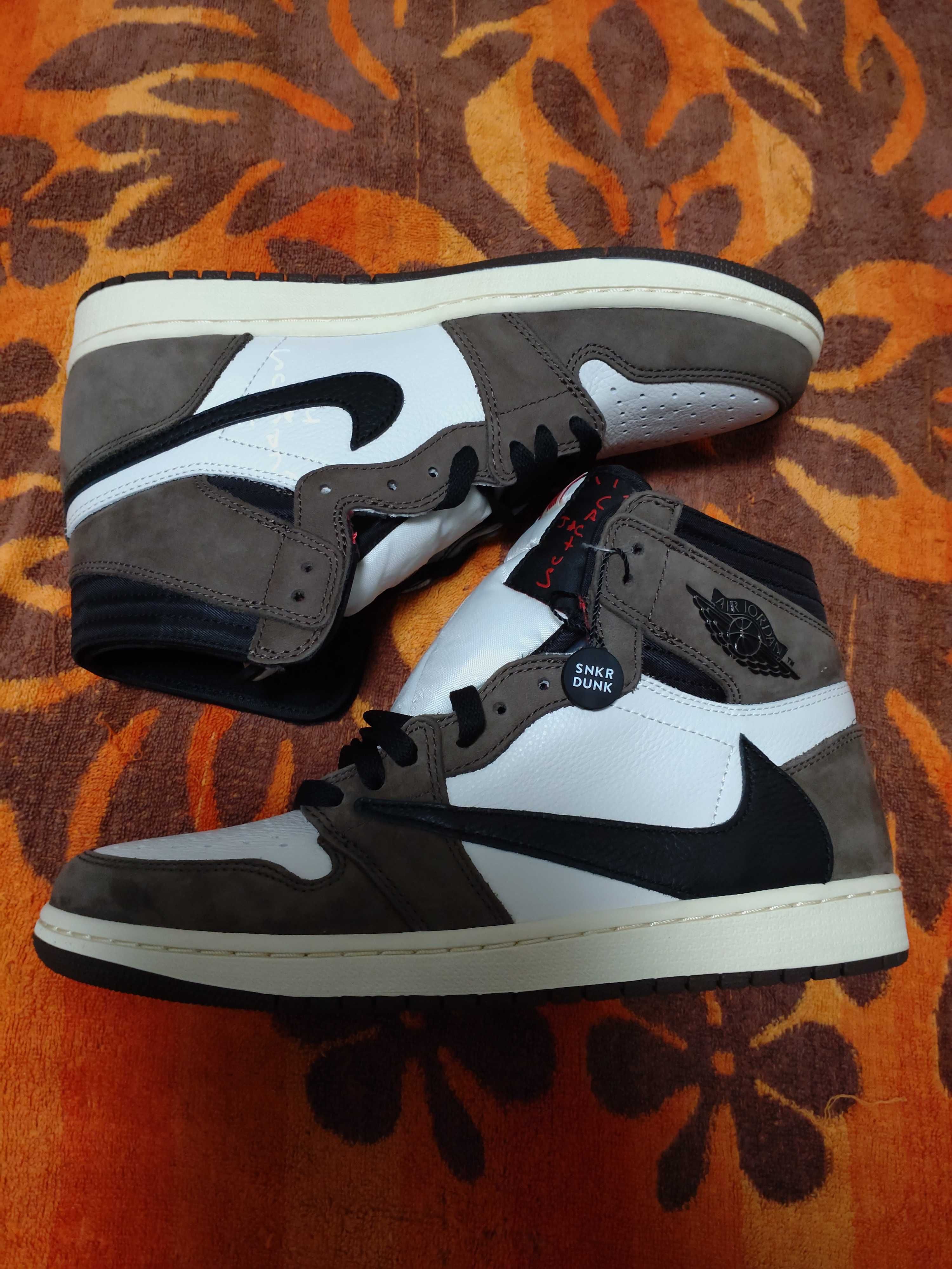 Travis Scott × Nike Air Jordan 1 Retro High OG TS SP "Sail/Dark Mocha"