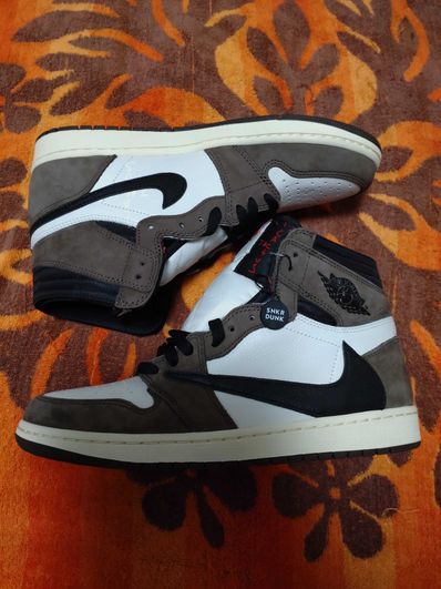 Travis Scott × Nike Air Jordan 1 Retro High OG TS SP "Sail/Dark Mocha"