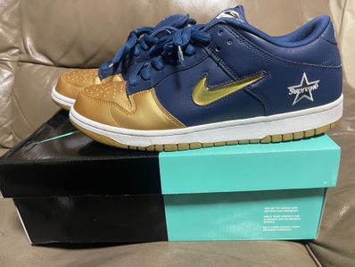 Supreme × Nike SB Dunk Low OG QS "Metallic Gold/Navy"