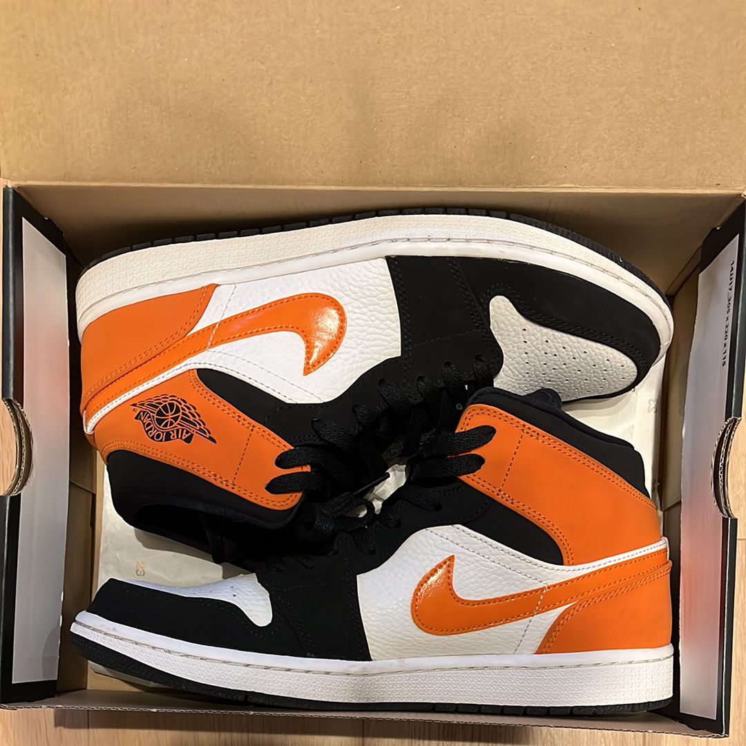 NIKE AIR JORDAN 1 MID "SHATTERED BACKBOARD"