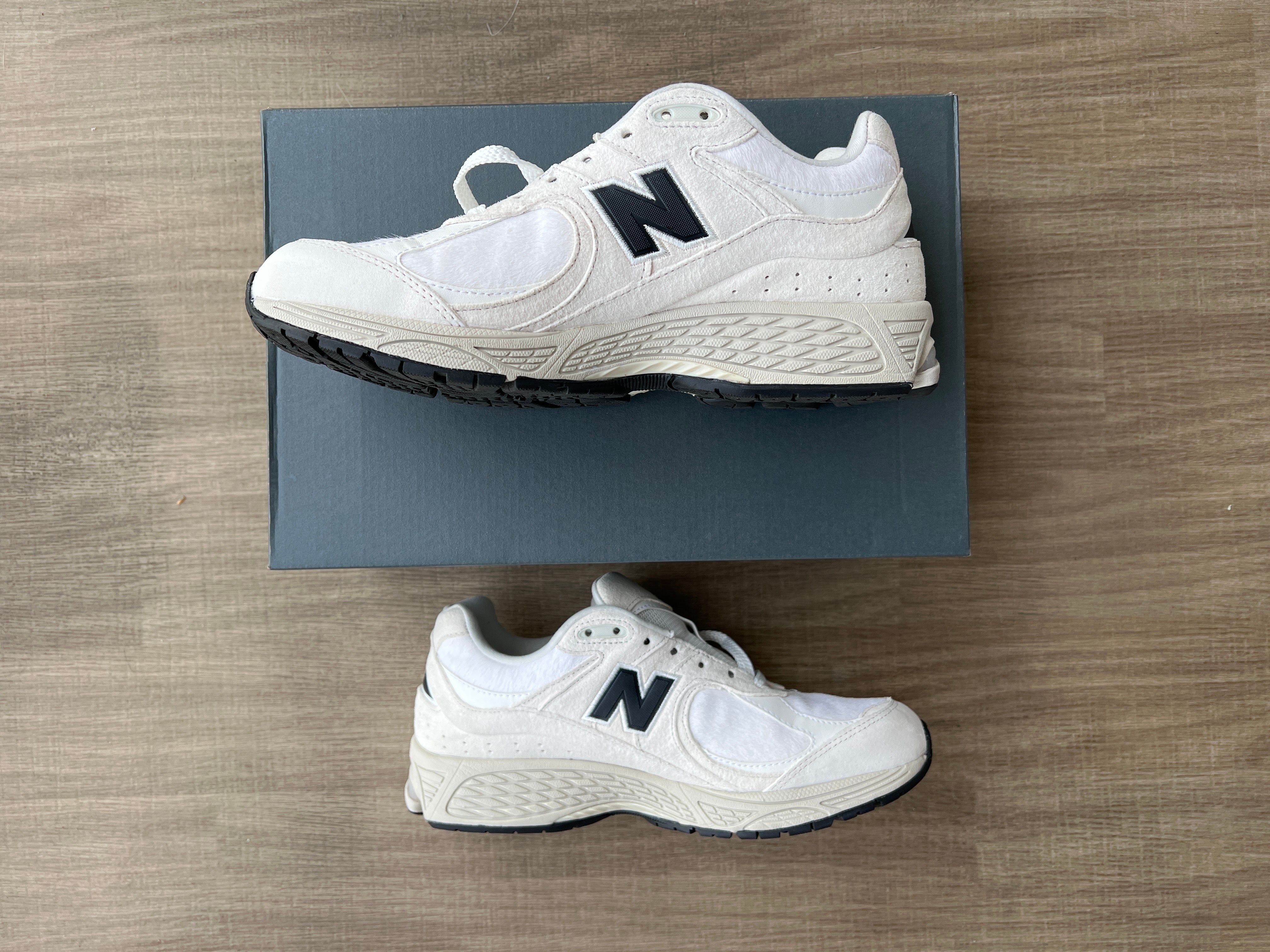 New Balance 2002R WHITE PACK "White Fur"