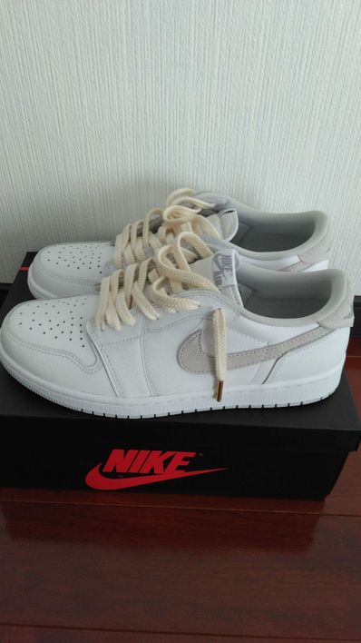 Nike Air Jordan 1 Low OG "Neutral Grey"