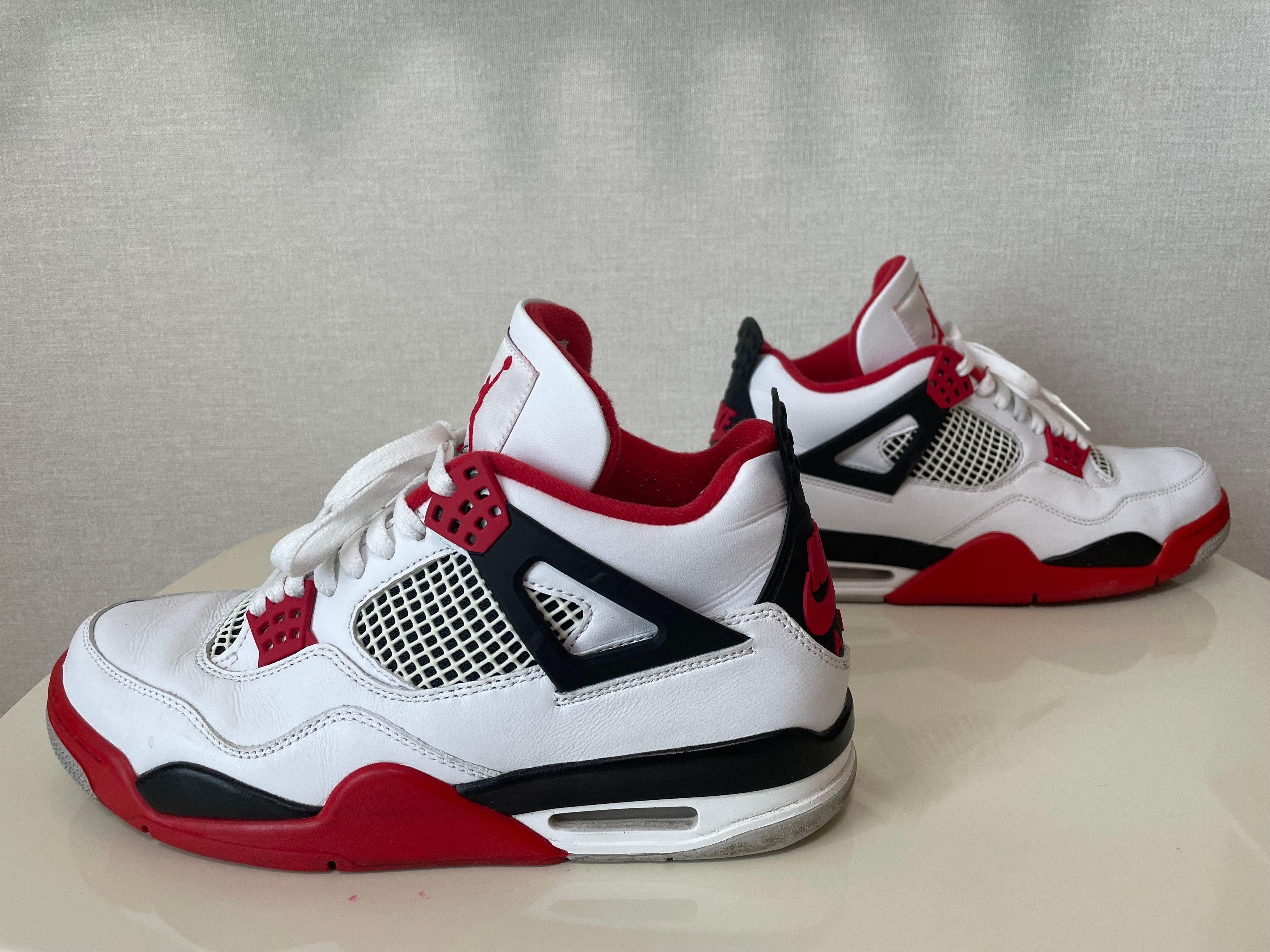 Nike Air Jordan 4 Retro OG "Fire Red" (2020)