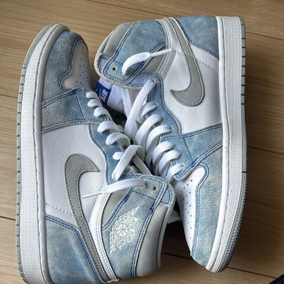 Nike Air Jordan 1 High OG "Hyper Royal"