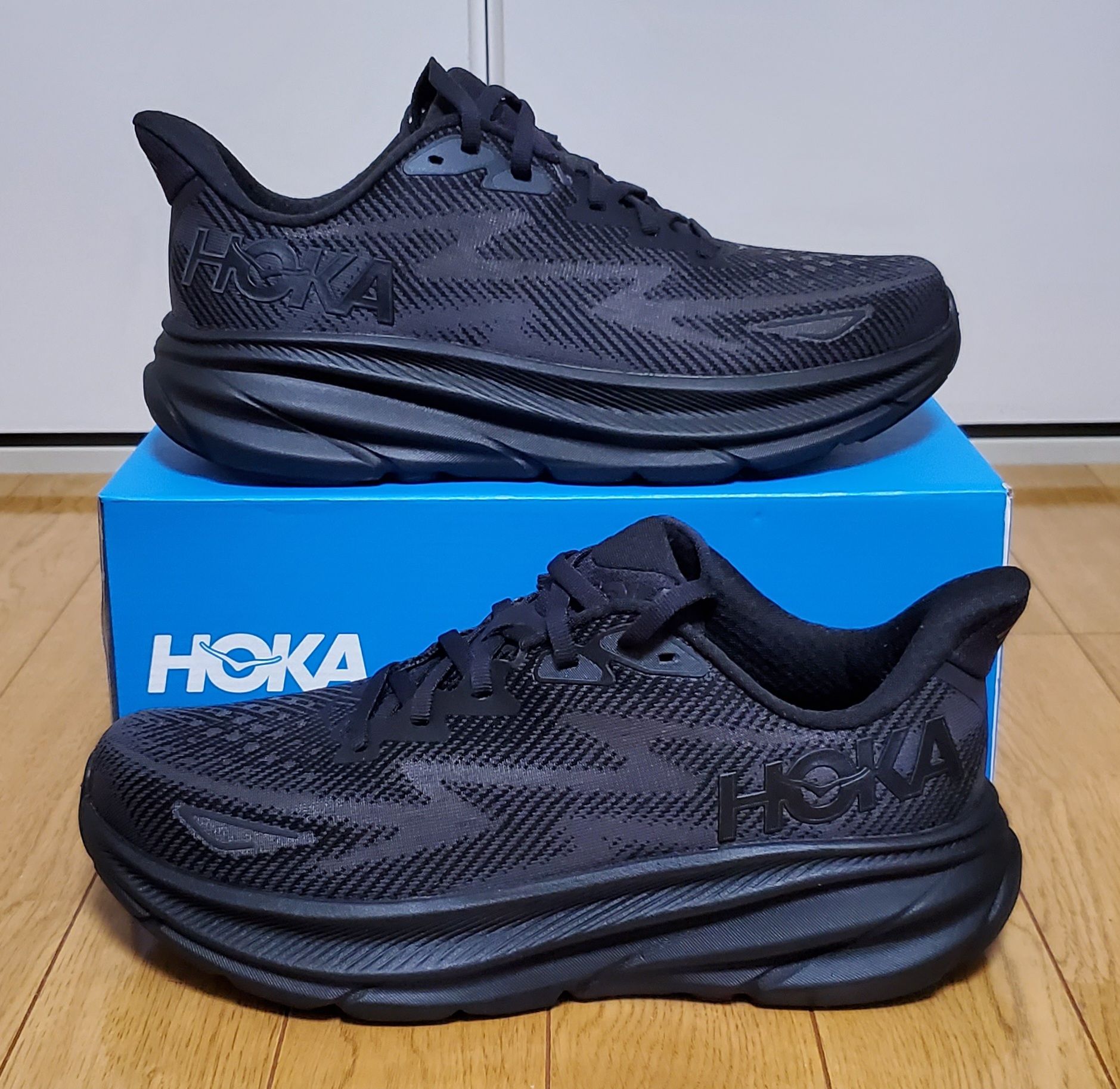 Hoka Clifton 9 "Black"