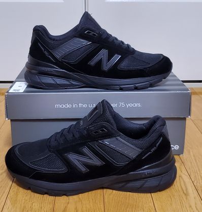 New Balance 990V5