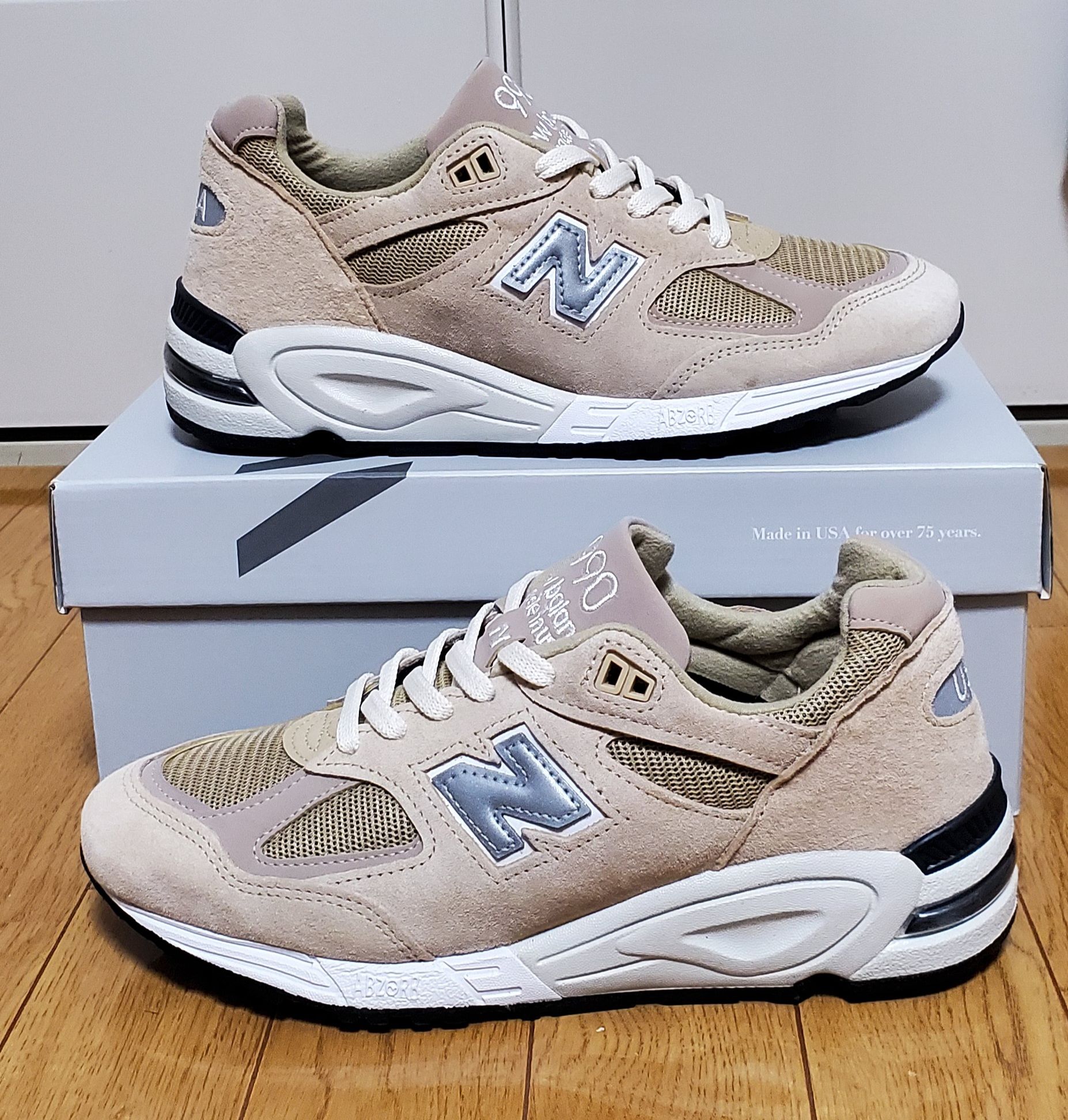 KITH × New Balance 990V2 "Tan"