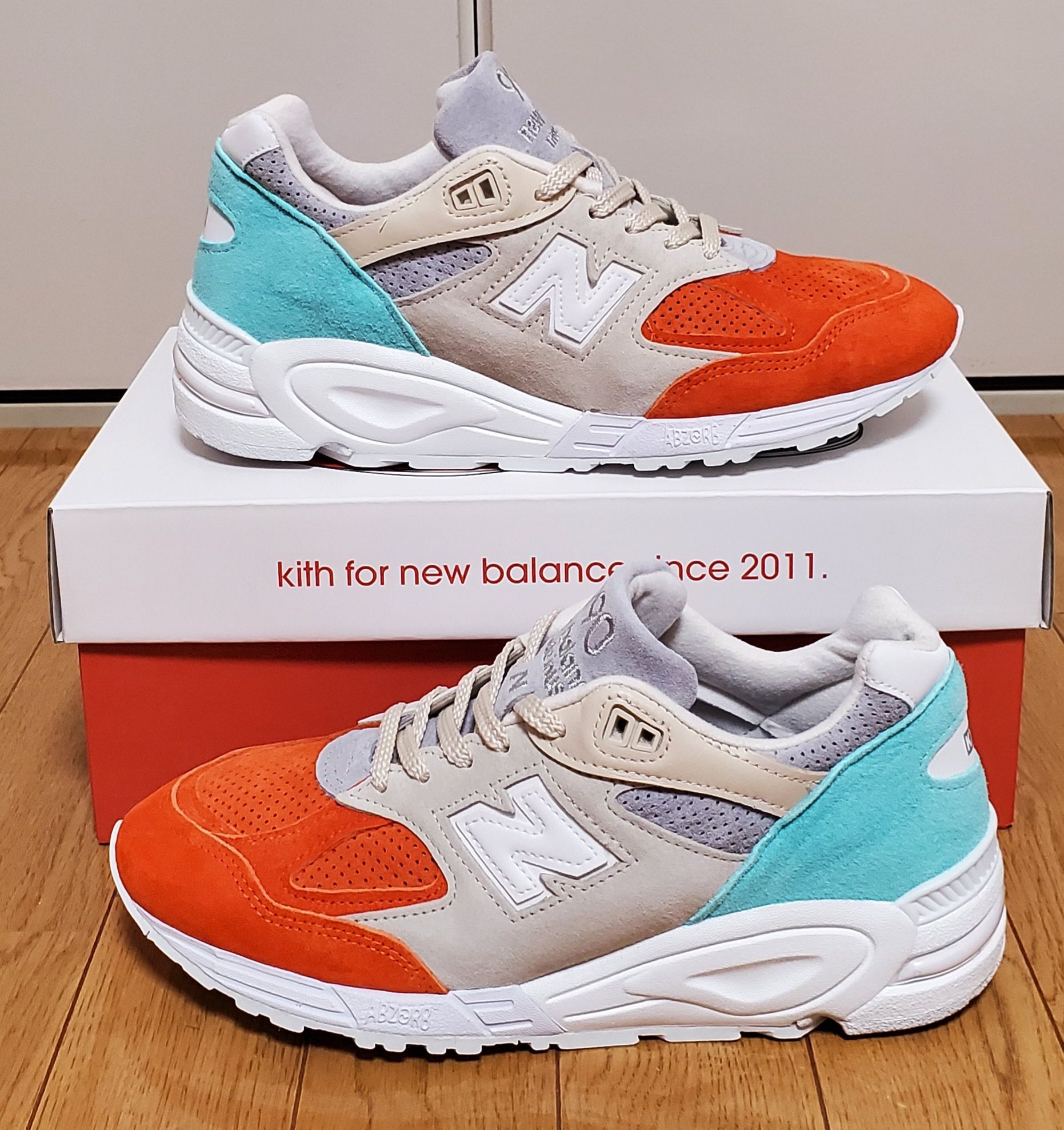 KITH × New Balance 990V2 "Cyclades"