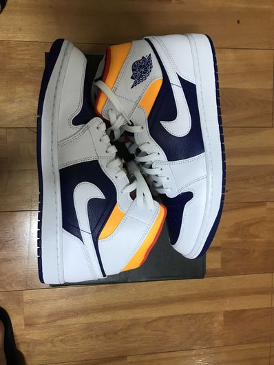NIKE AIR JORDAN 1 MID "WHITE/NAVY/YELLOW"