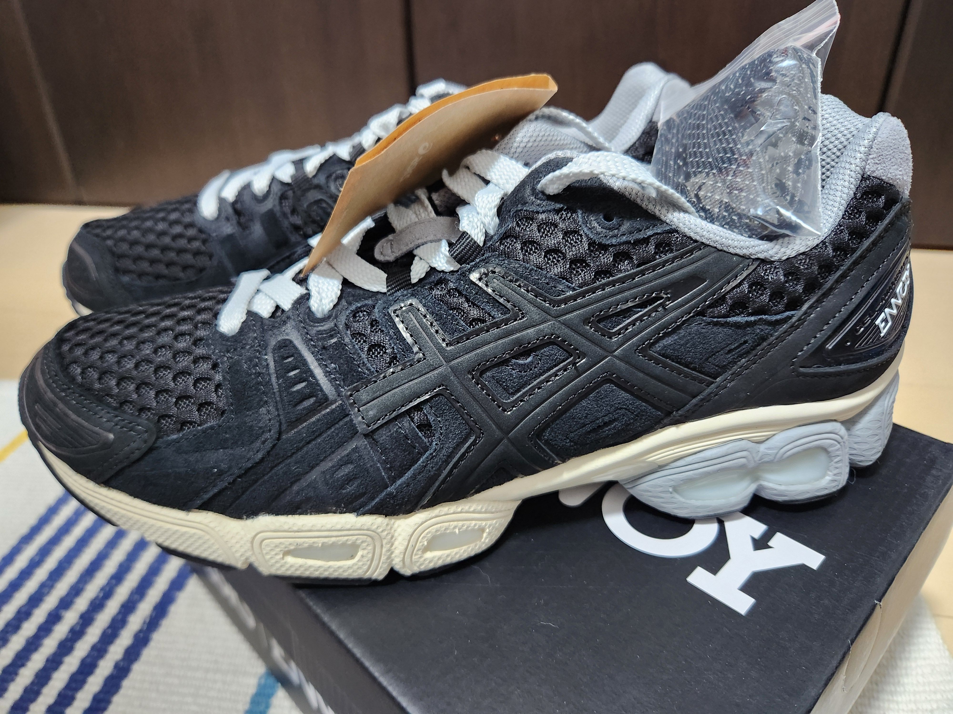 ENNOY × Asics Gel-Nimbus 9 "Black/Sheet Rock" (1201A986-002)