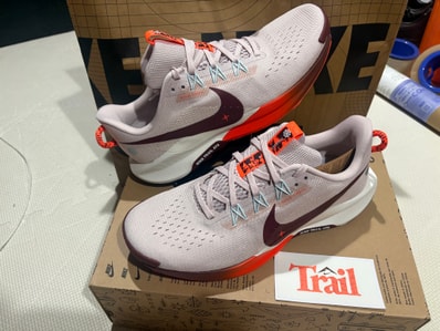 Nike Pegasus Trail 5 "Silt Red/Hyper Crimson/Sail/Dark Team Red"