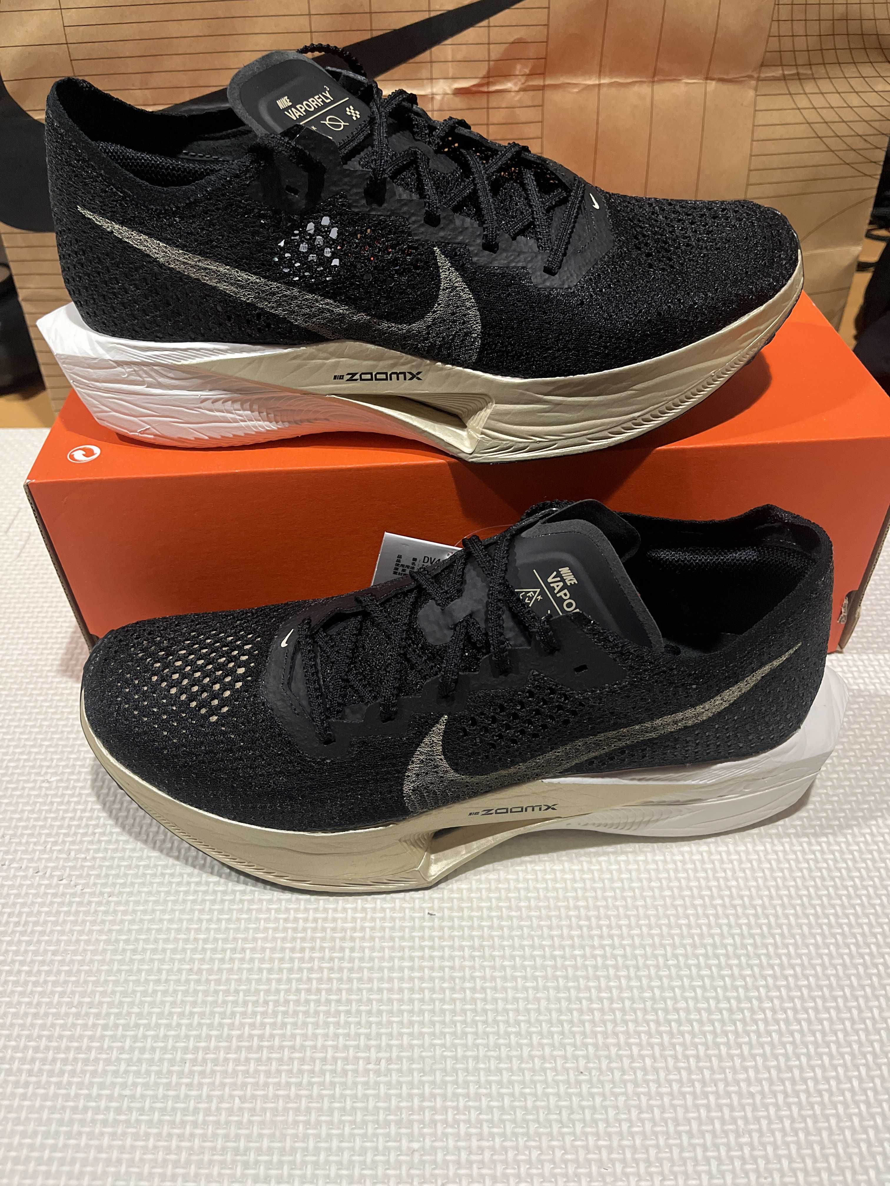Nike Vaporfly 3 "Black/Oatmeal/Metallic Gold Grain"