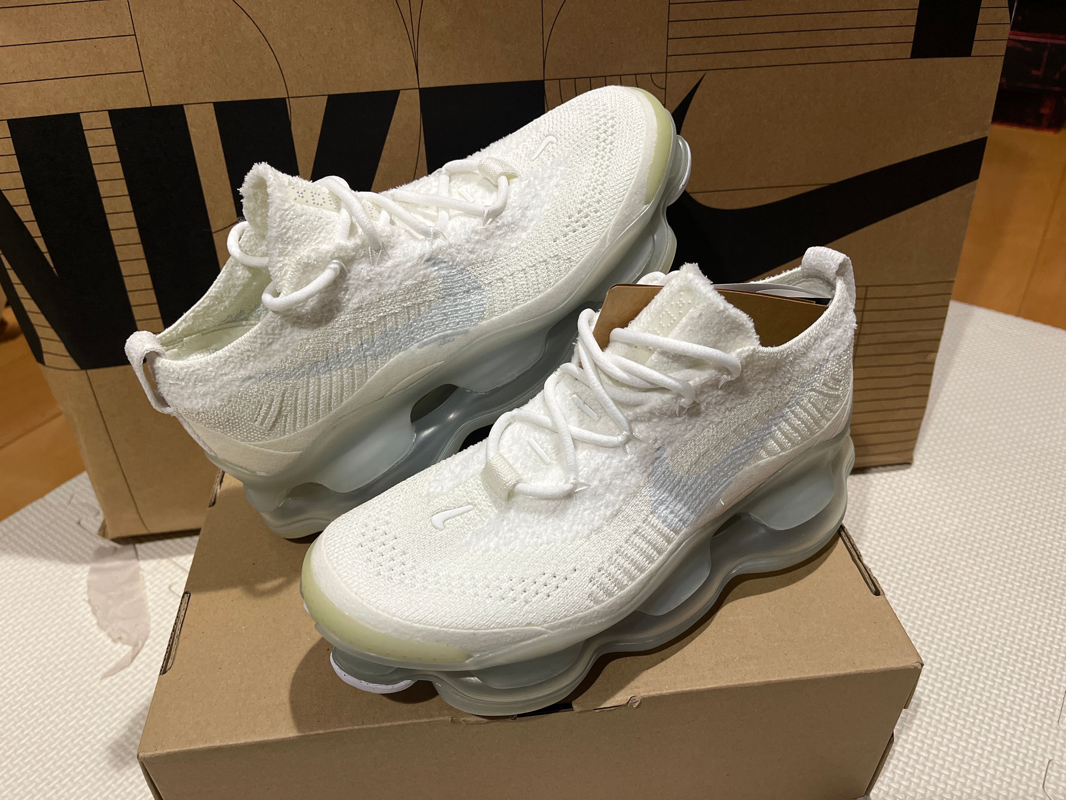 Nike Women's Air Max Scorpion Flyknit "White"