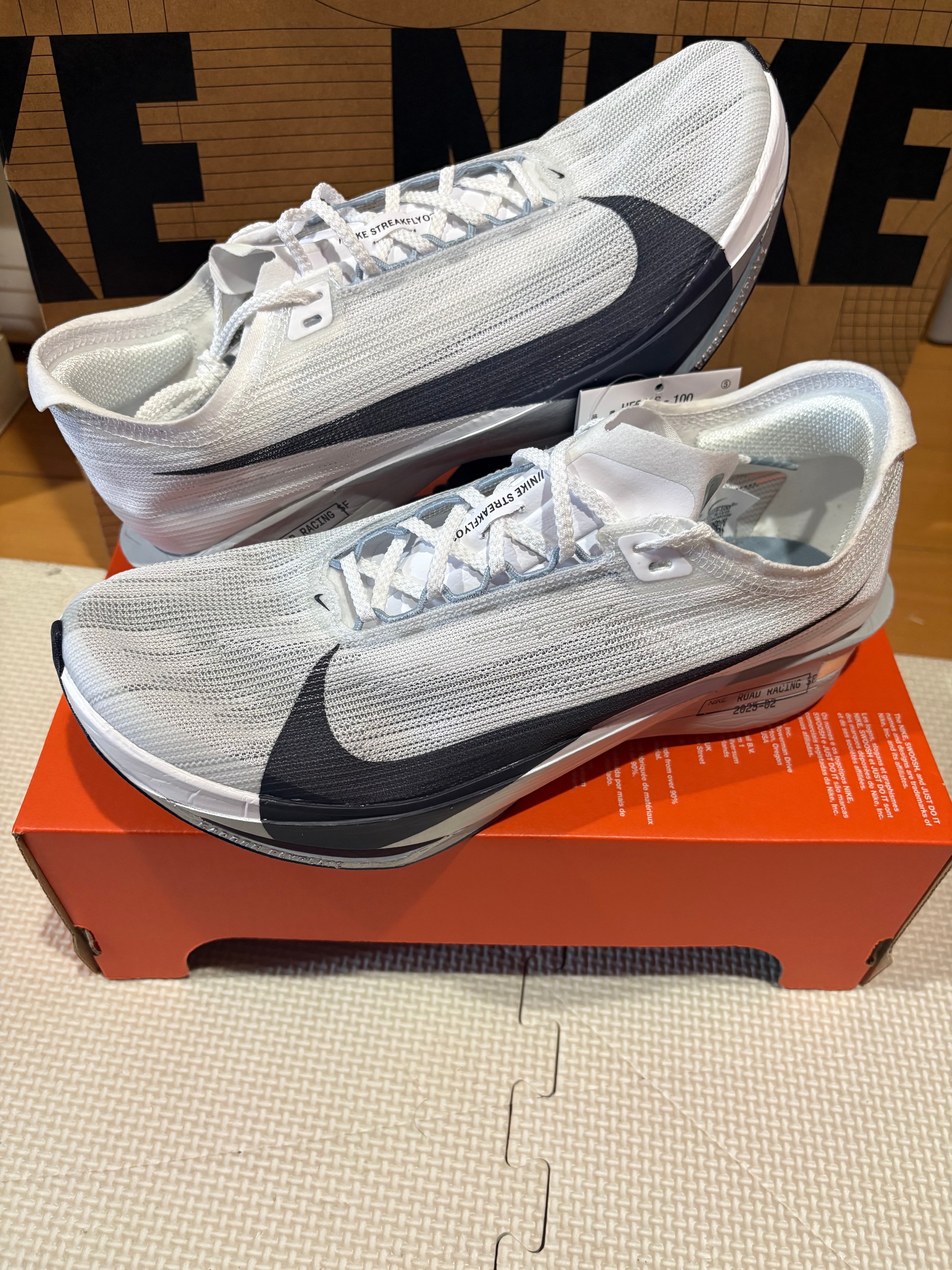 ナイキ ヴェイパーフライ (NIKE Vaporfly) の新作・中古通販