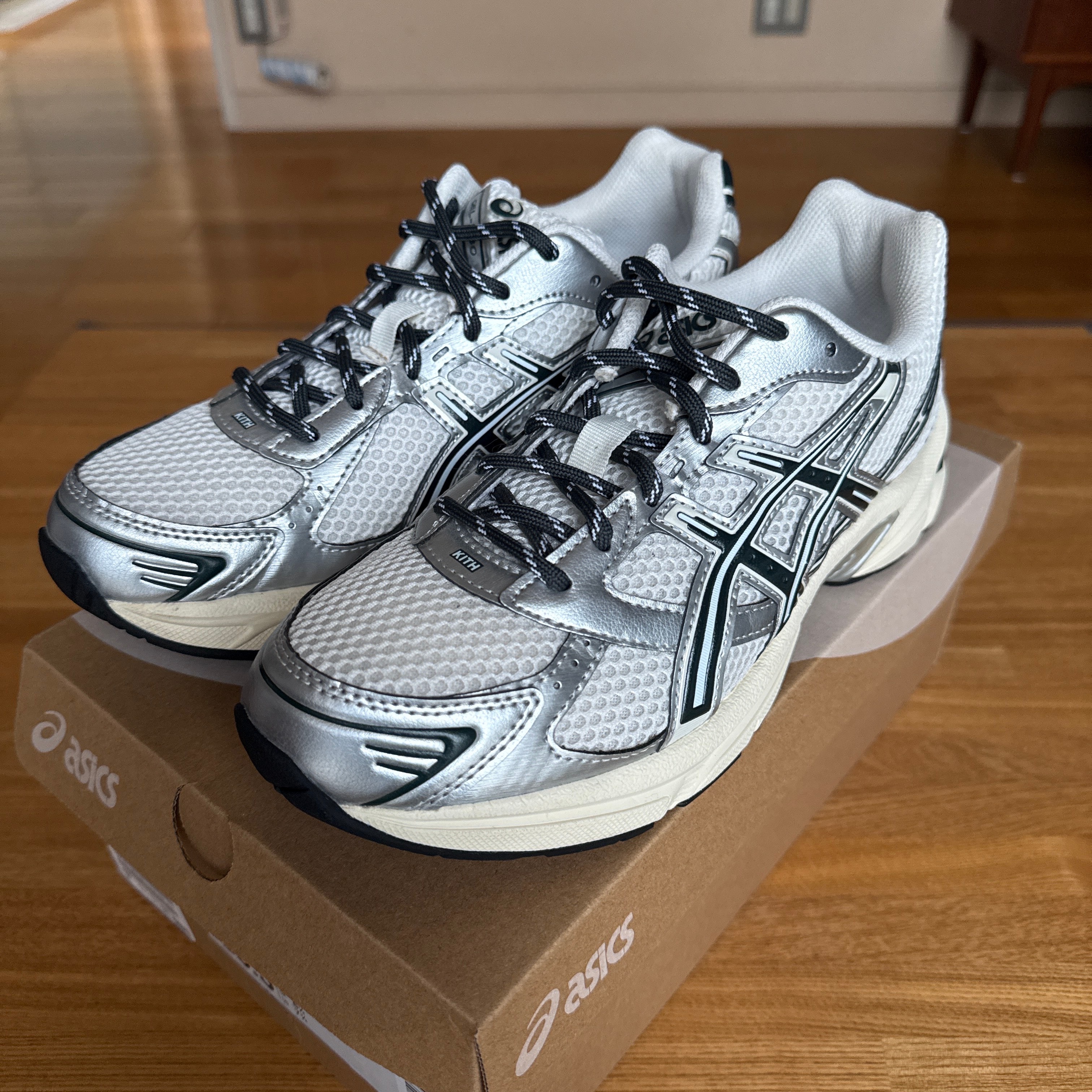 KITH × Asics Vintage Tech Gel-1130 "Cream/Scarab" (1203A565-100)