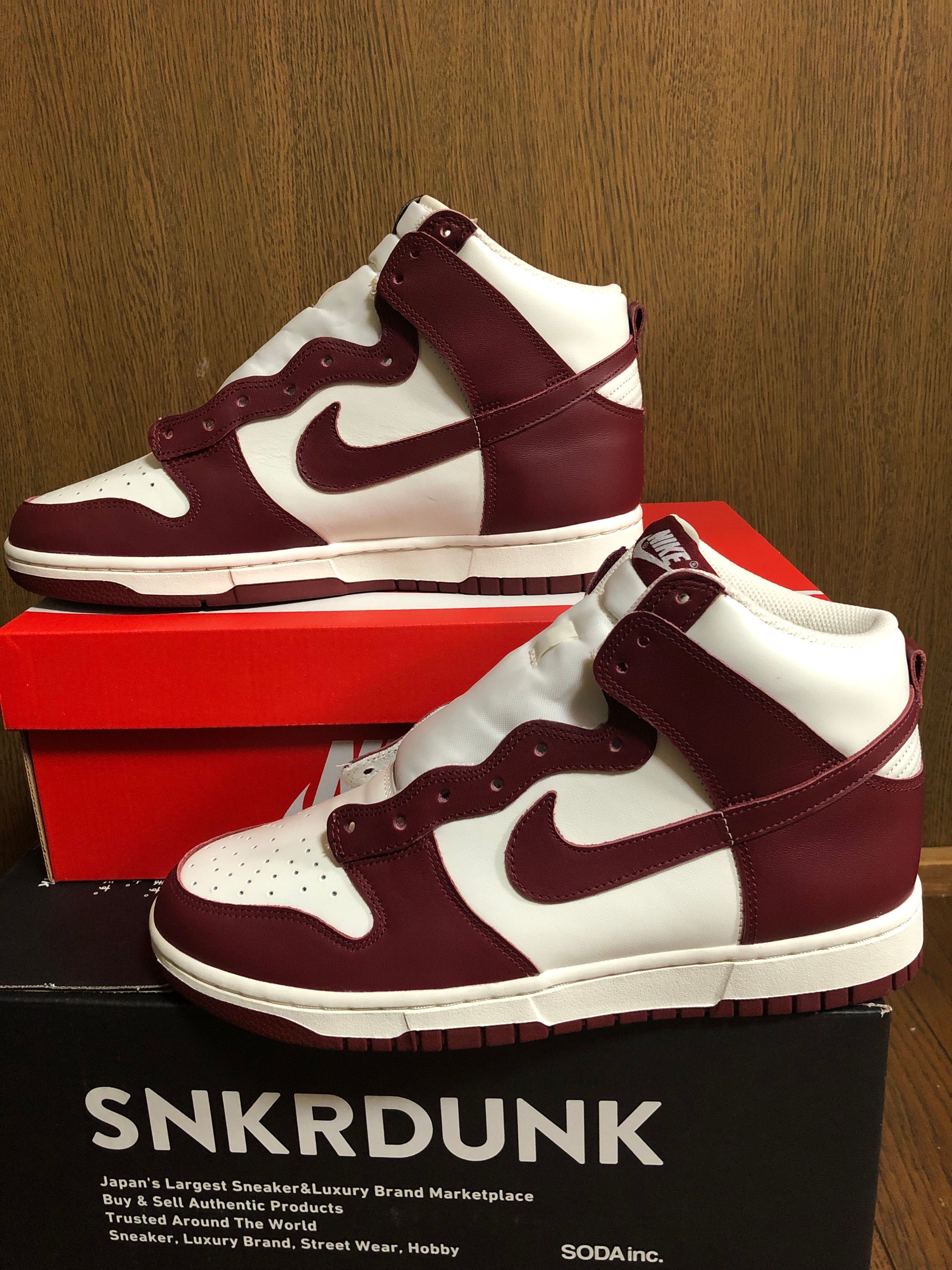 NIKE Women's DUNK HIGH "TEAM RED"